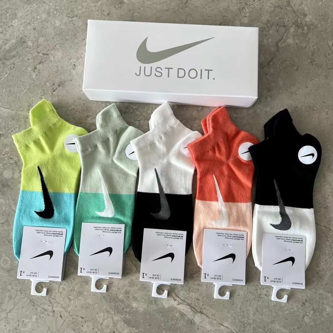 $12.50 NIKE ZT9851 gallery