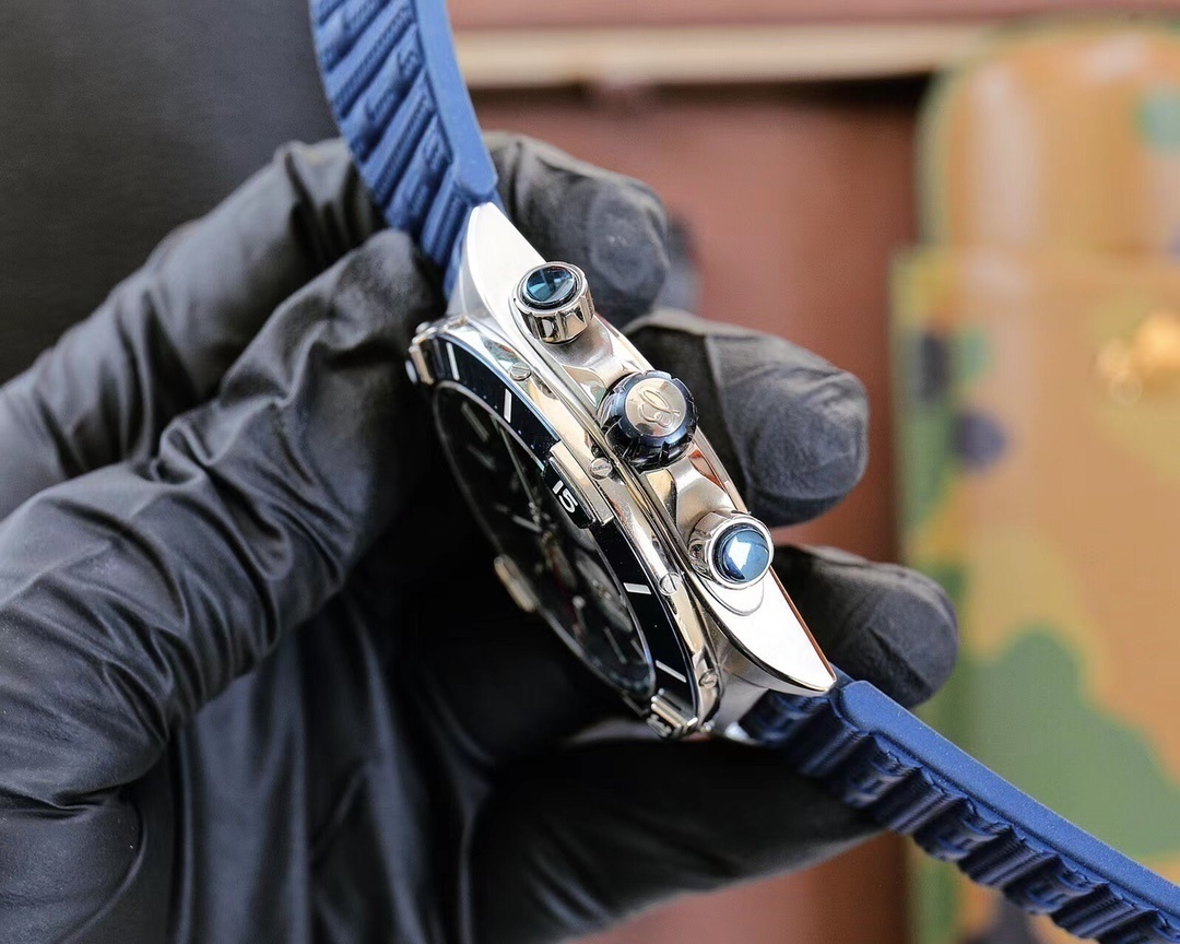 $147.36 Breitling ZT9818 gallery