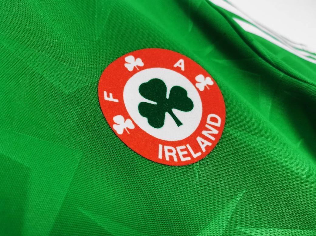 $17.86  Ireland  HE8178 gallery