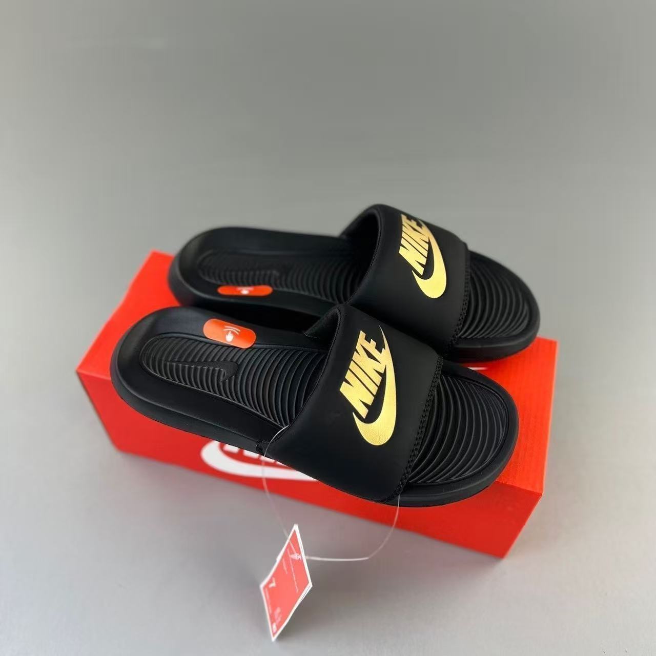 $18 NIKE ZT10247 gallery