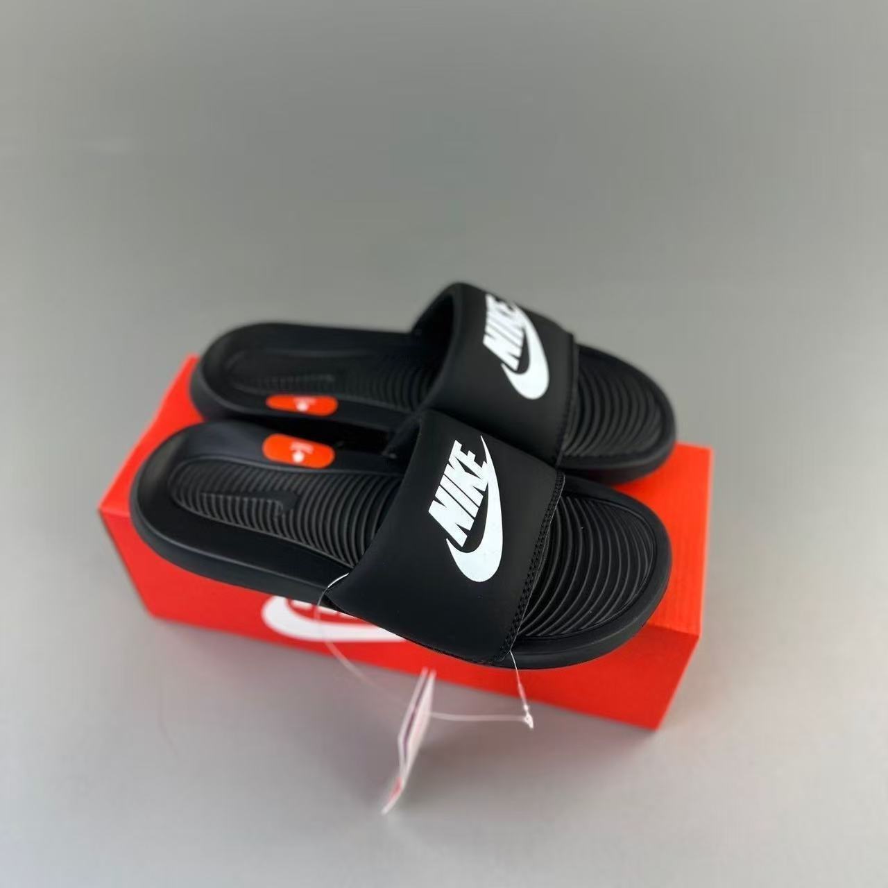 $18 NIKE ZT10247 gallery
