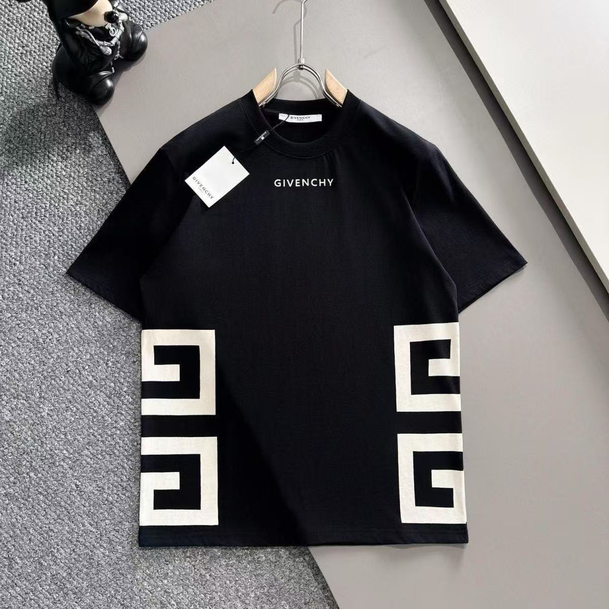 $18.00 GIVENCHY ZT10146 gallery