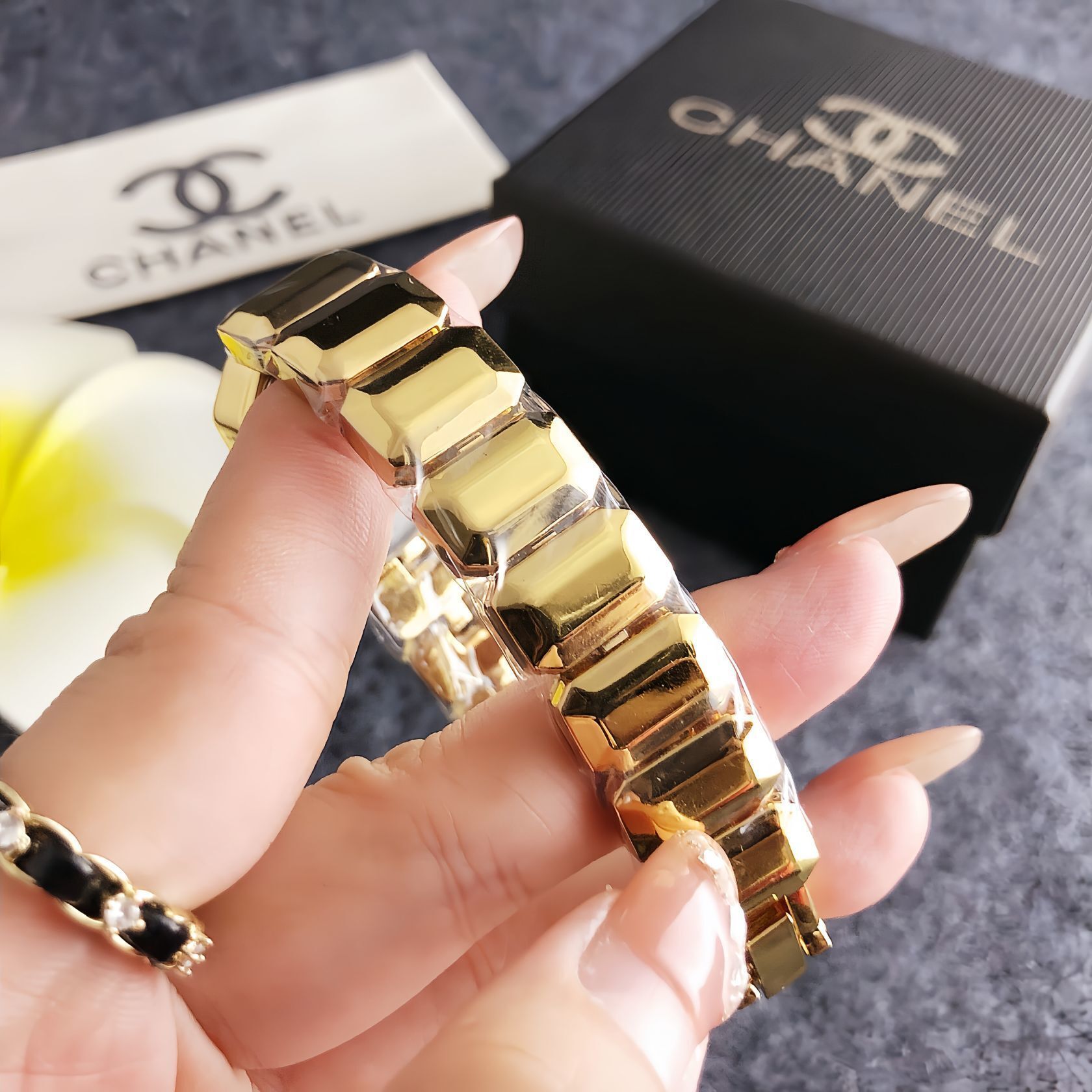 $19.50 CHANEL ZT10491 gallery