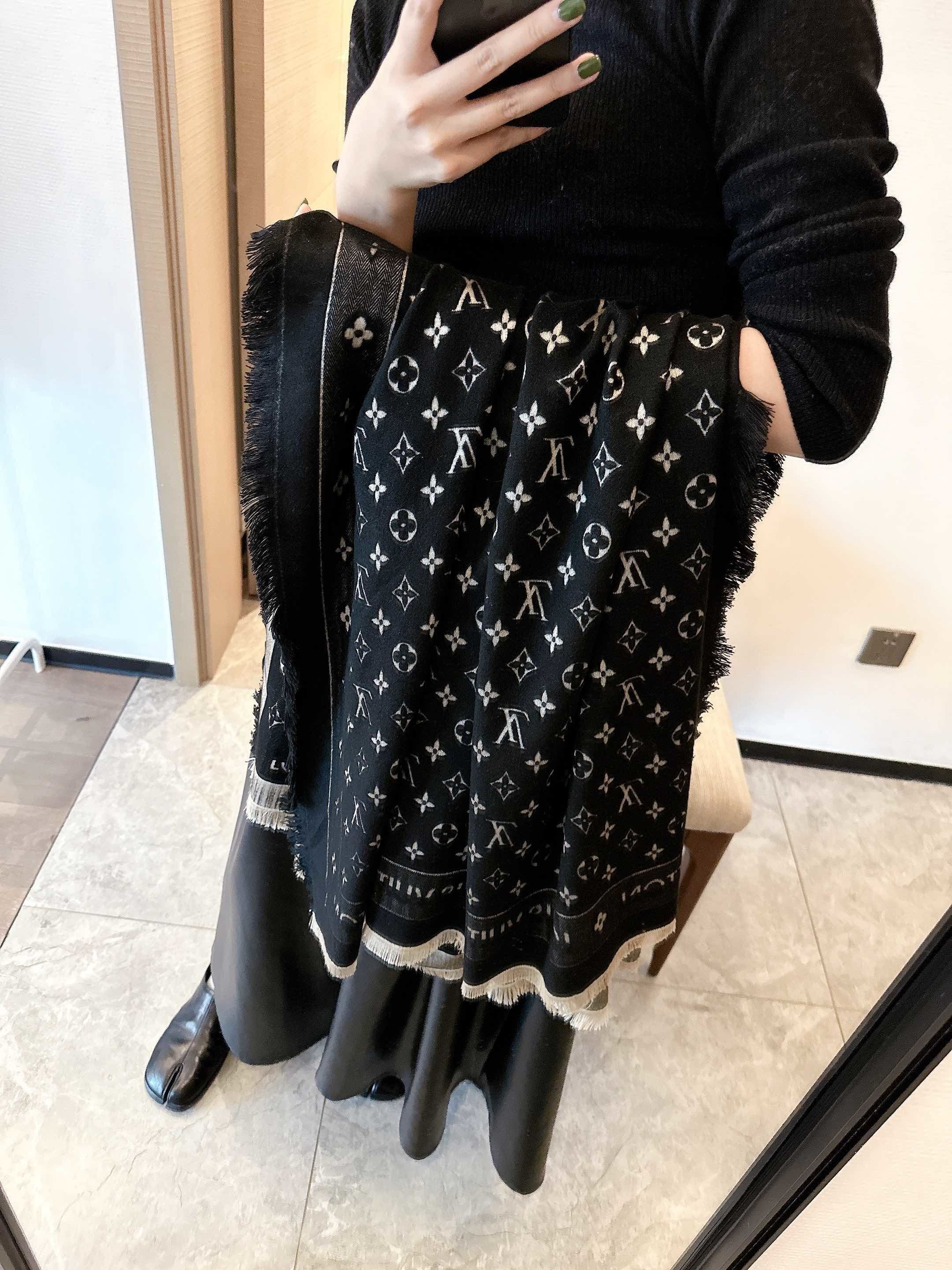 $21 LV ZT10064 gallery