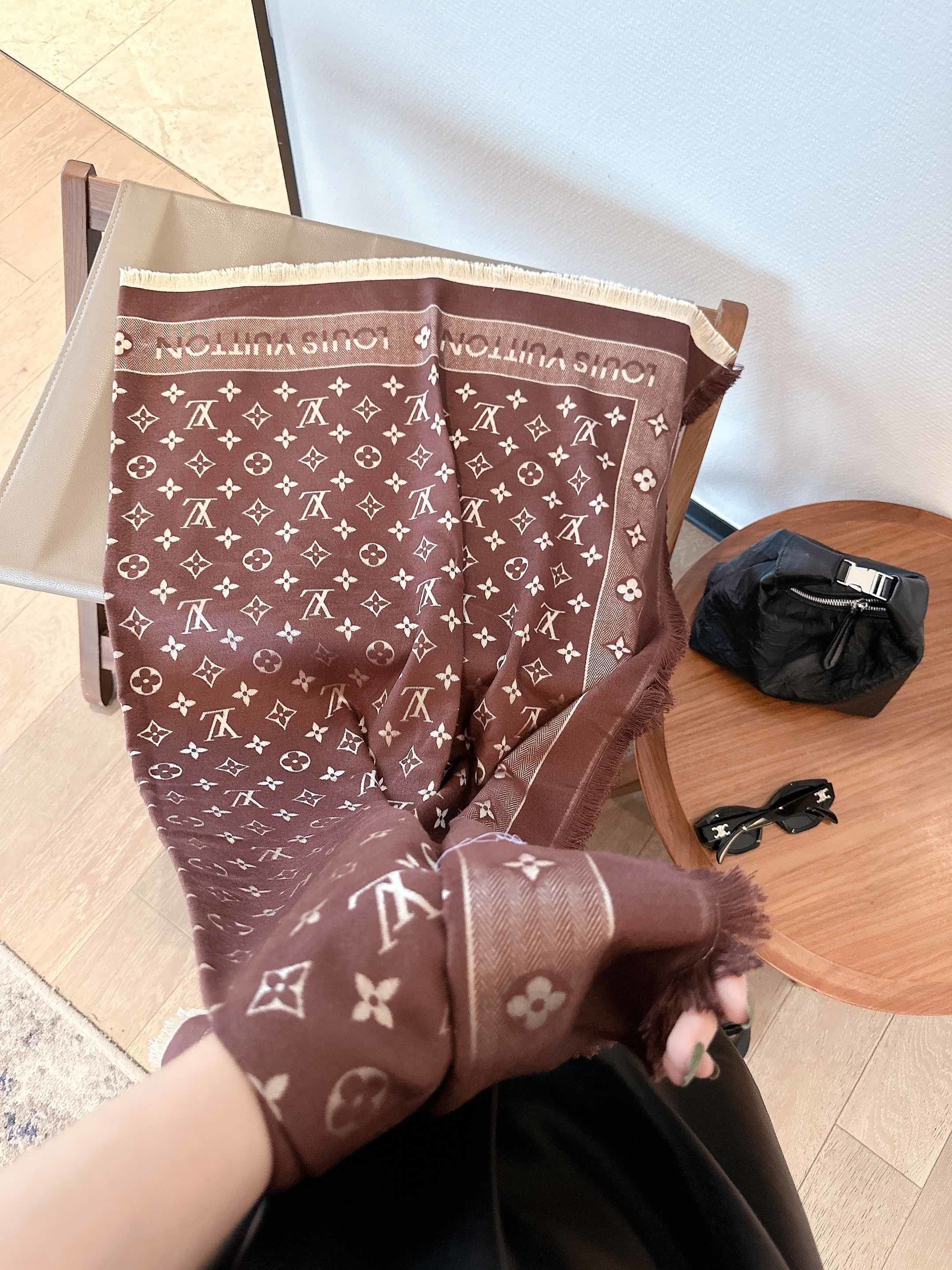 $21 LV ZT10064 gallery