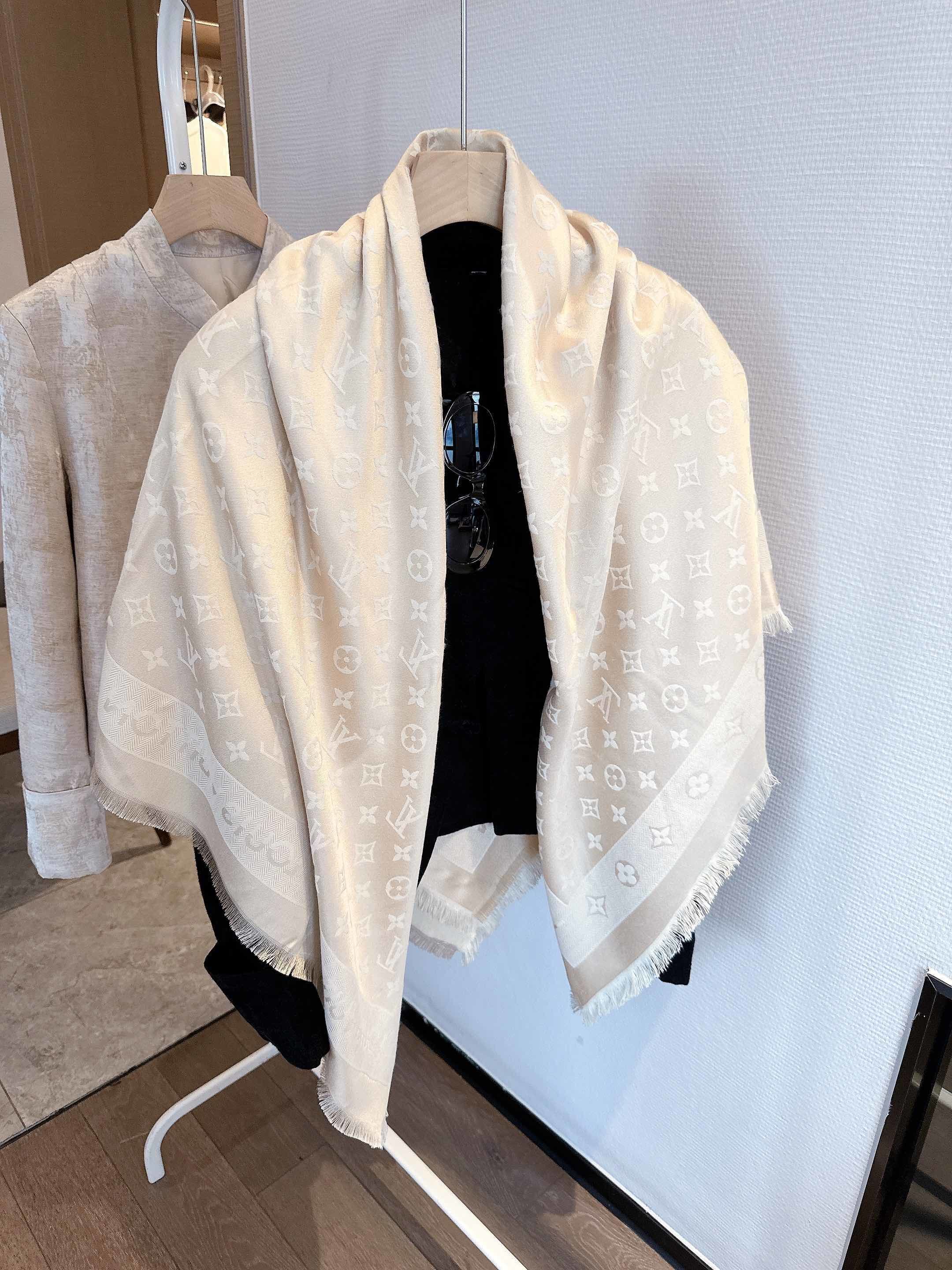 $21 LV ZT10064 gallery