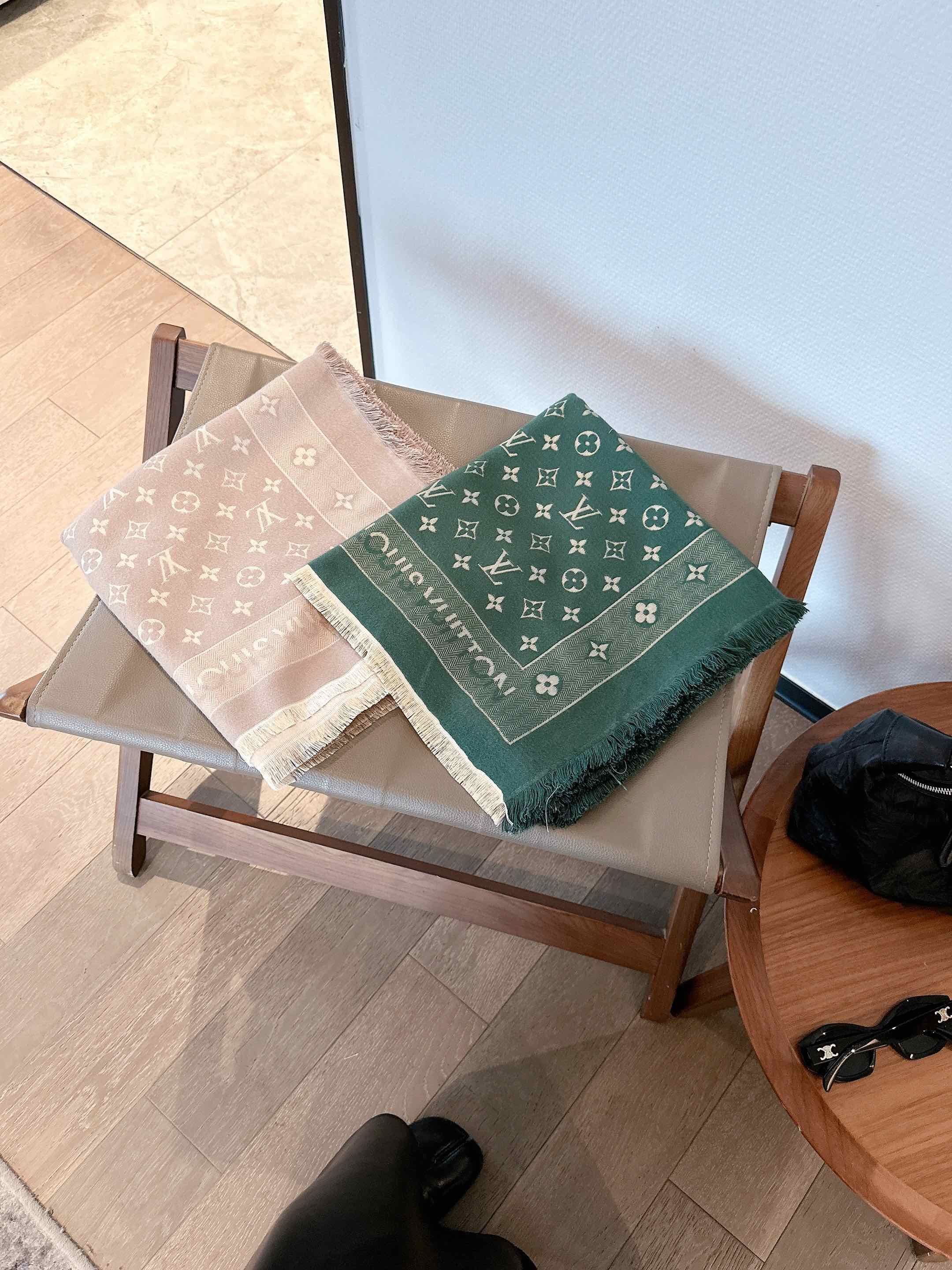 $21 LV ZT10064 gallery