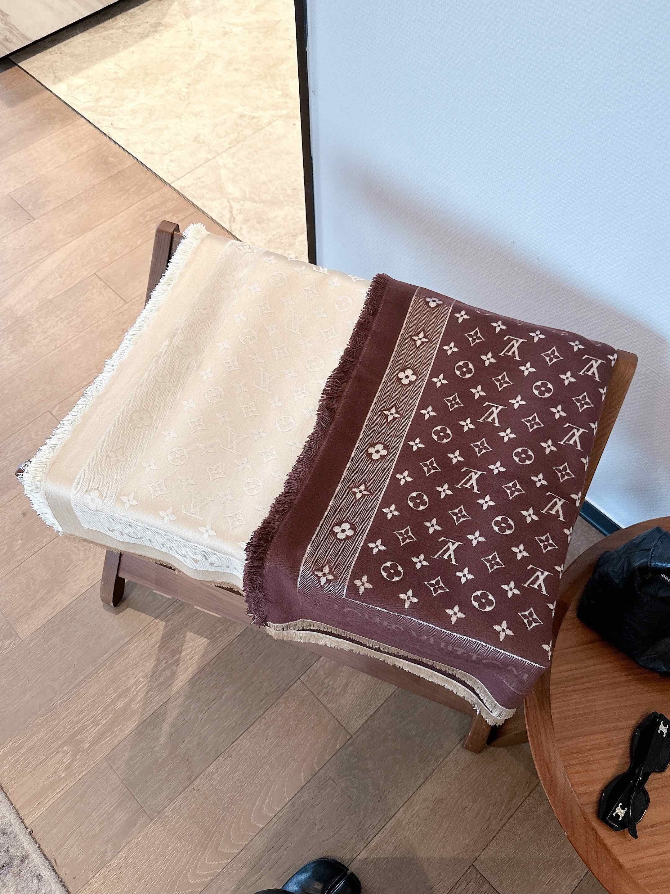 $21 LV ZT10064 gallery