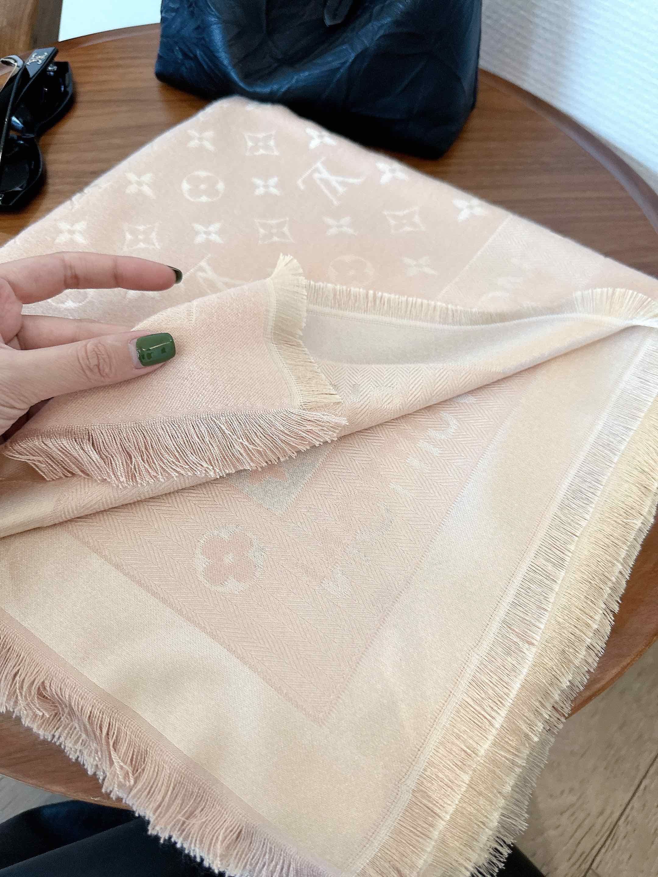 $21 LV ZT10064 gallery