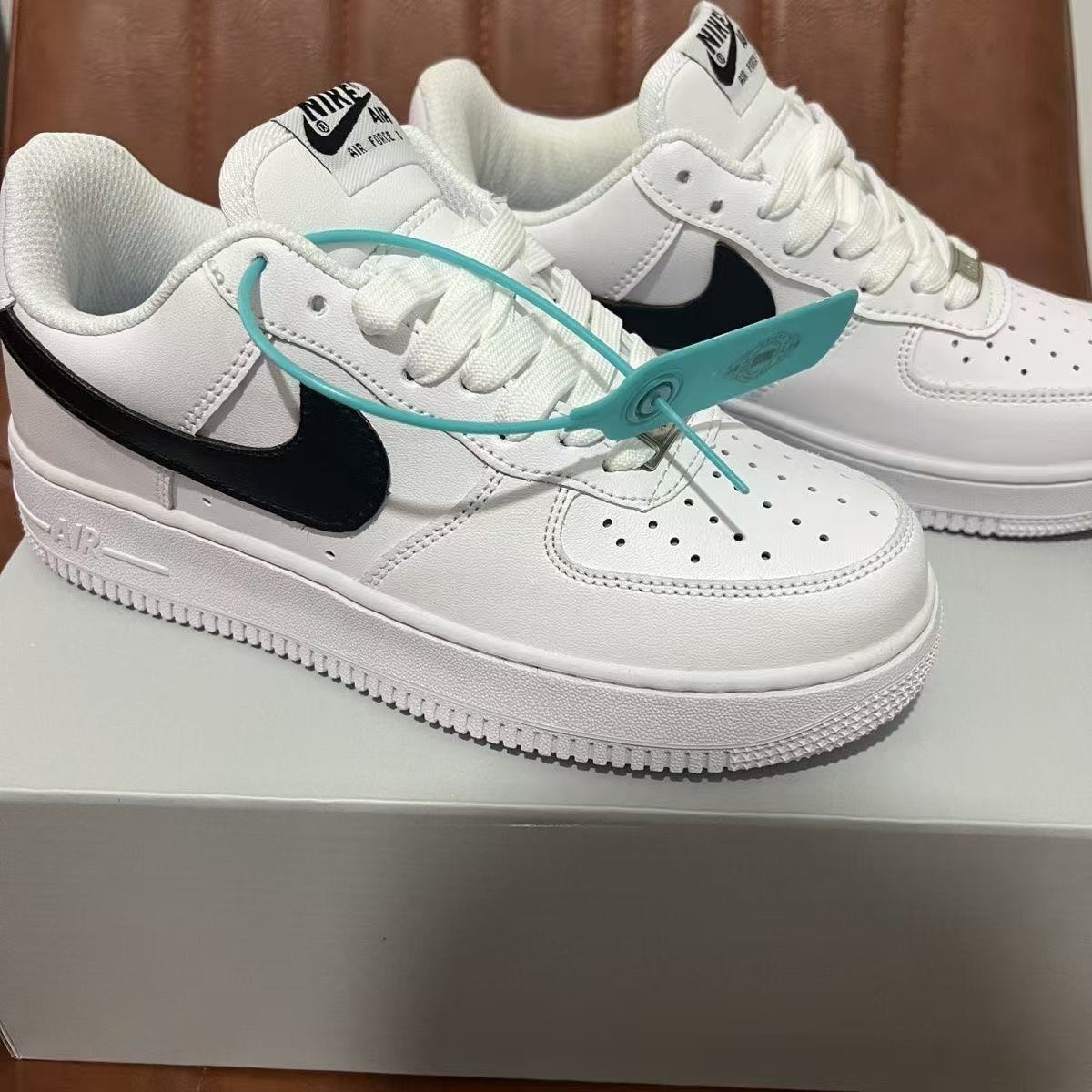 $21 NIKE ZT10234 gallery