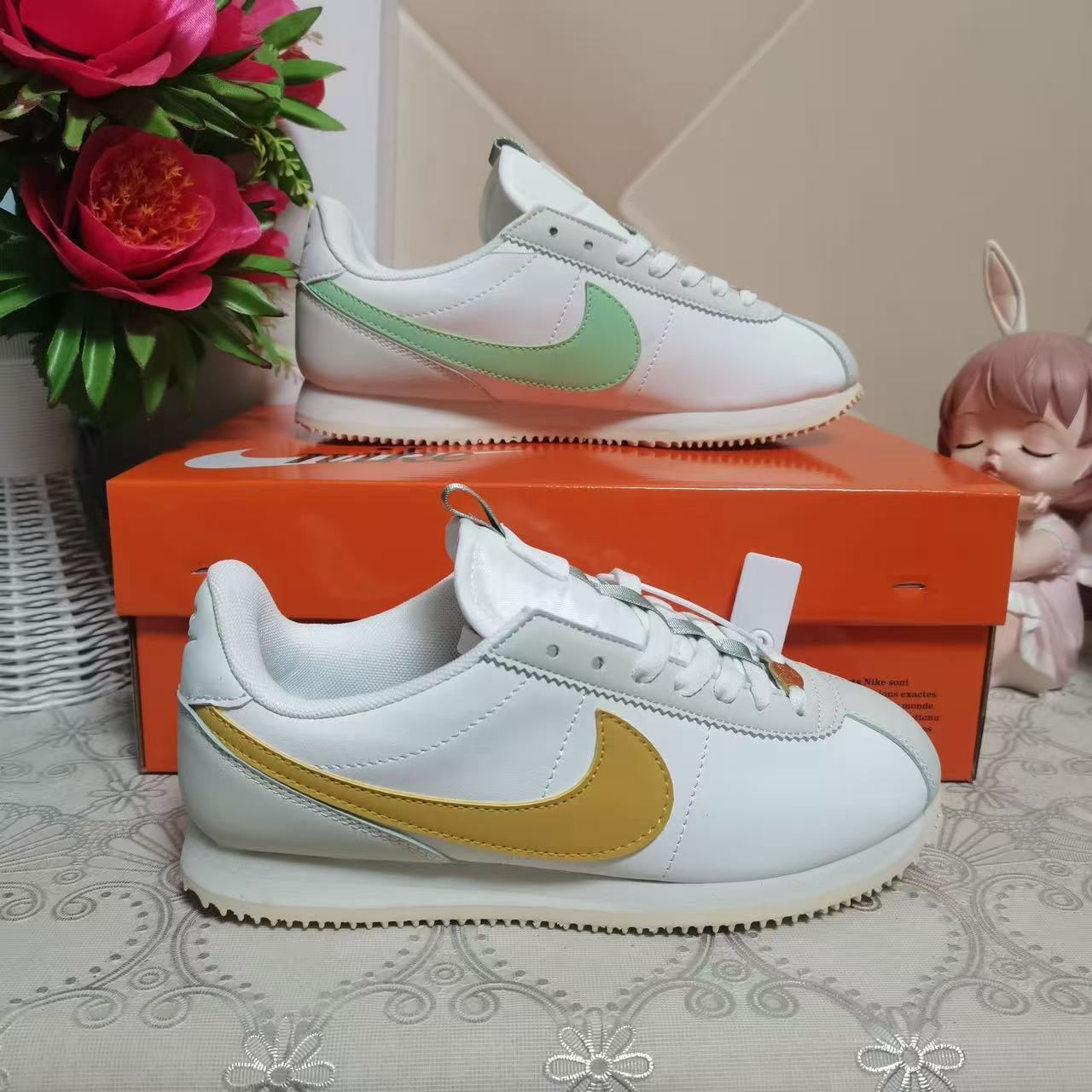 $21 NIKE ZT10248 gallery