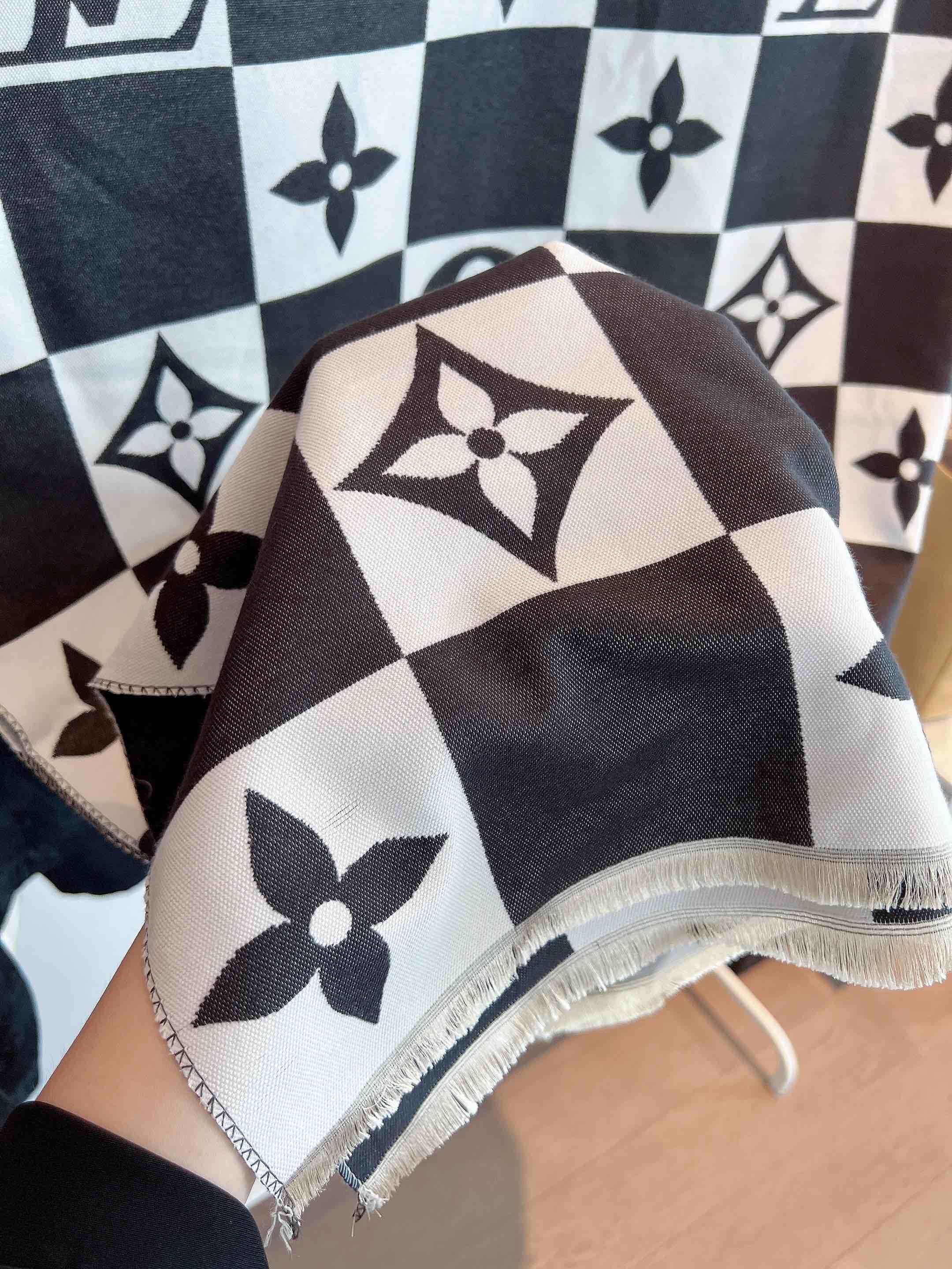 $21.00 LV ZT10013 gallery