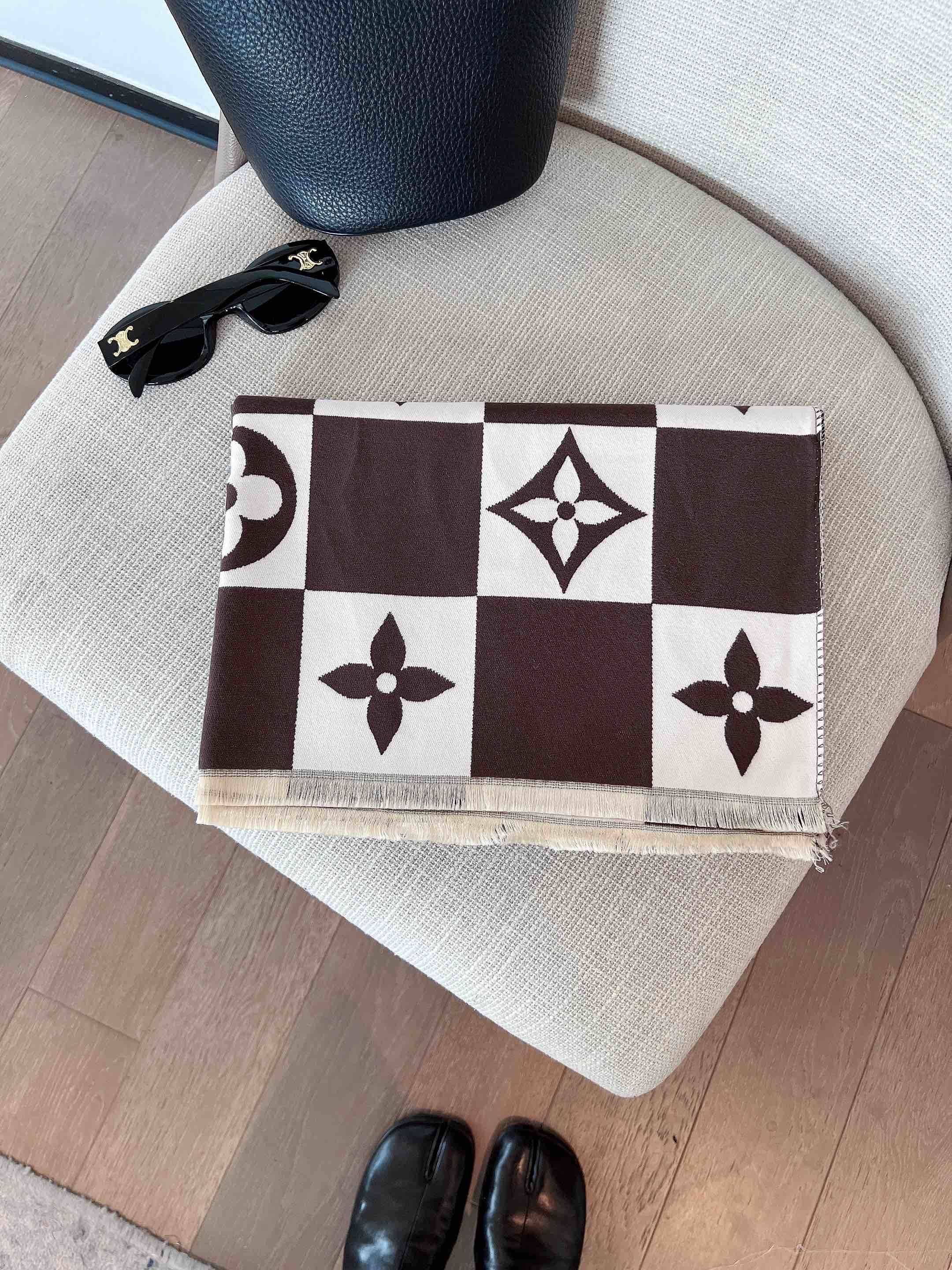 $21.00 LV ZT10013 gallery