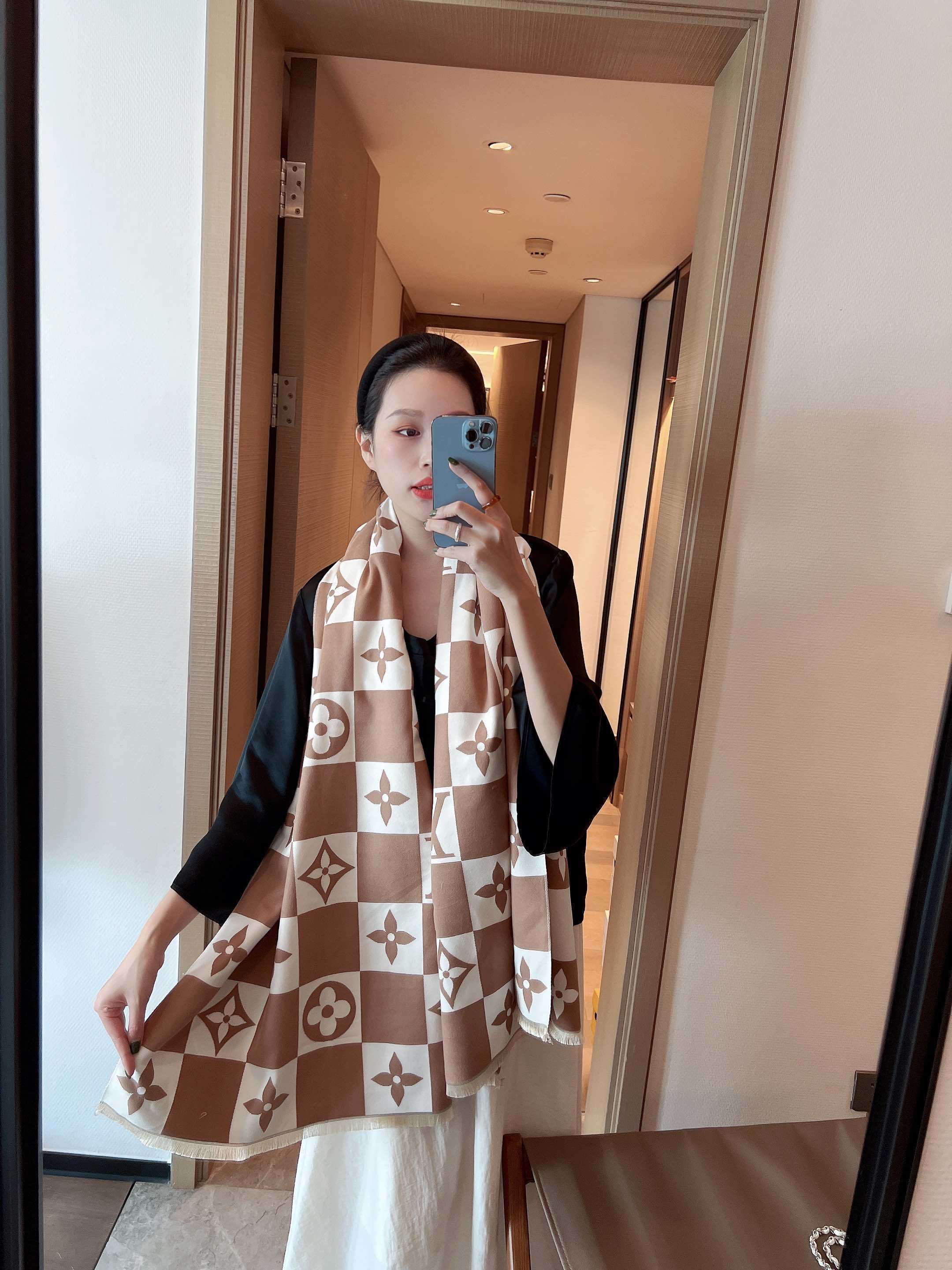 $21.00 LV ZT10013 gallery