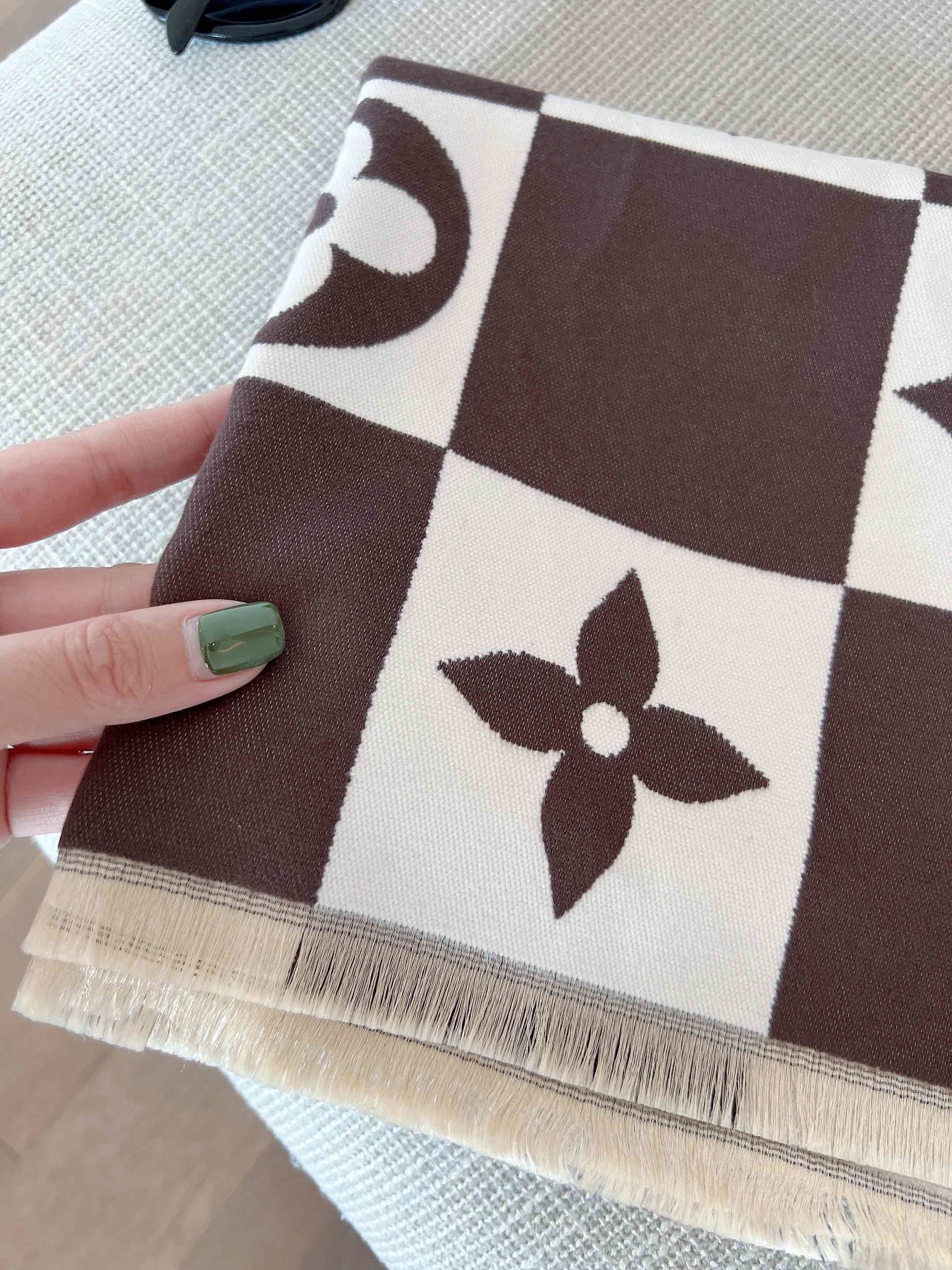 $21.00 LV ZT10013 gallery