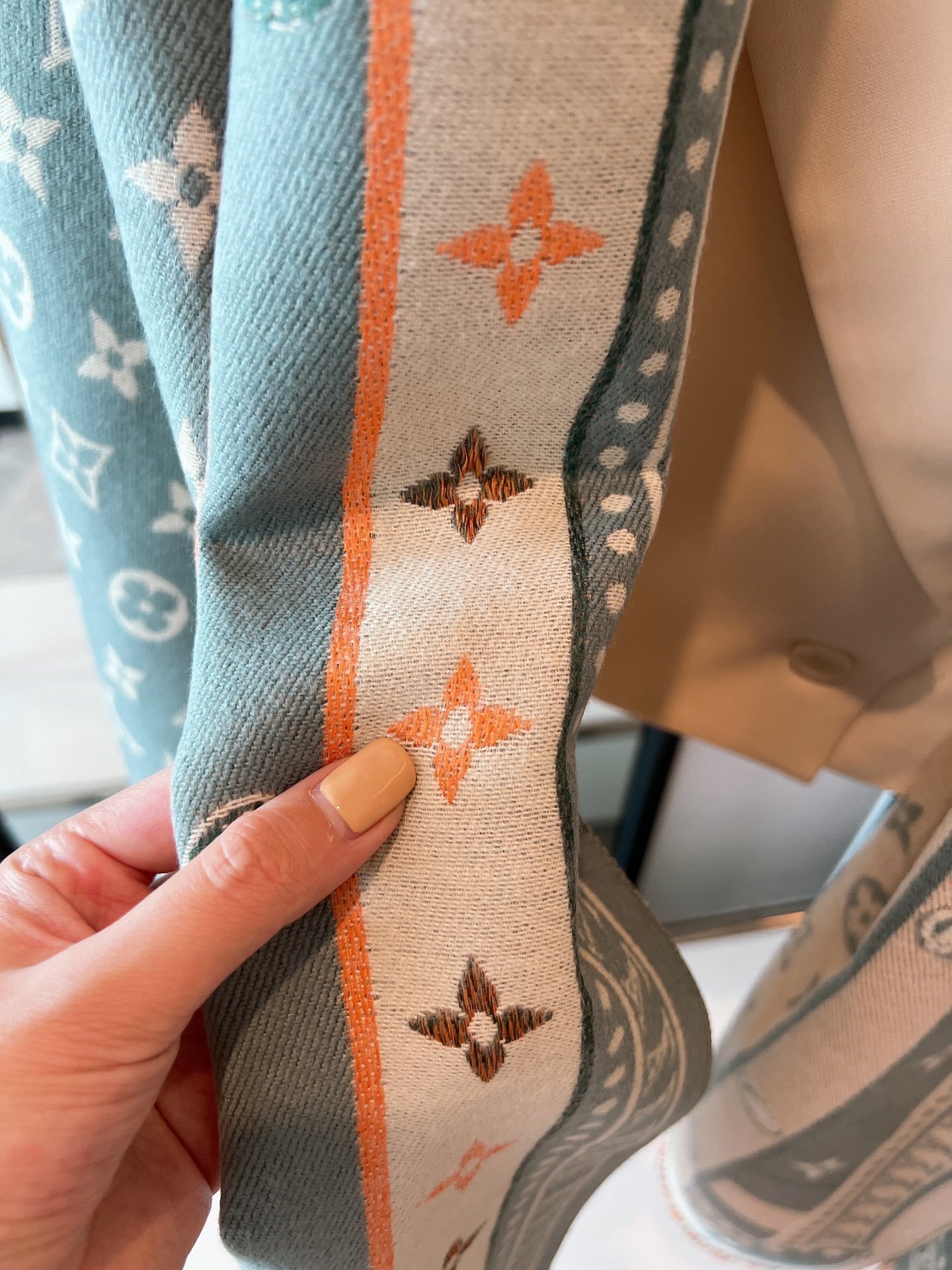 $21.00 LV ZT10036 gallery