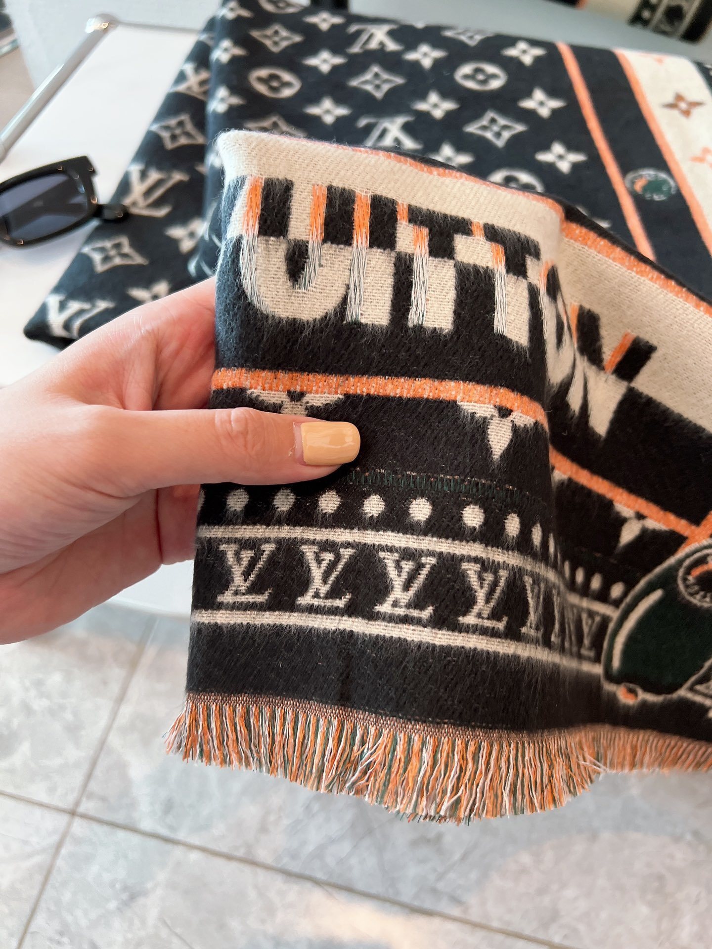 $21.00 LV ZT10036 gallery