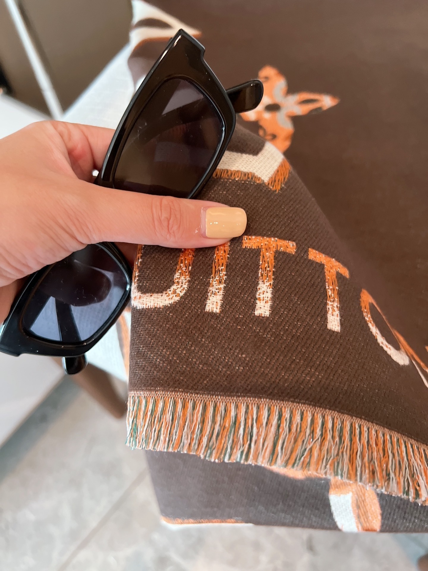 $21.00 LV ZT10037 gallery