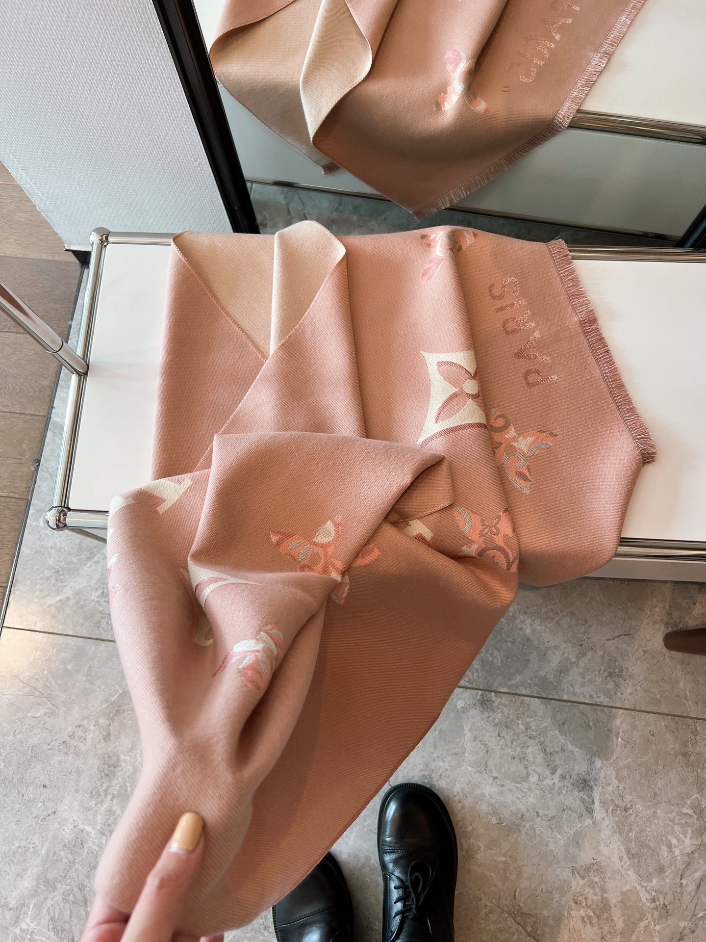 $21.00 LV ZT10037 gallery