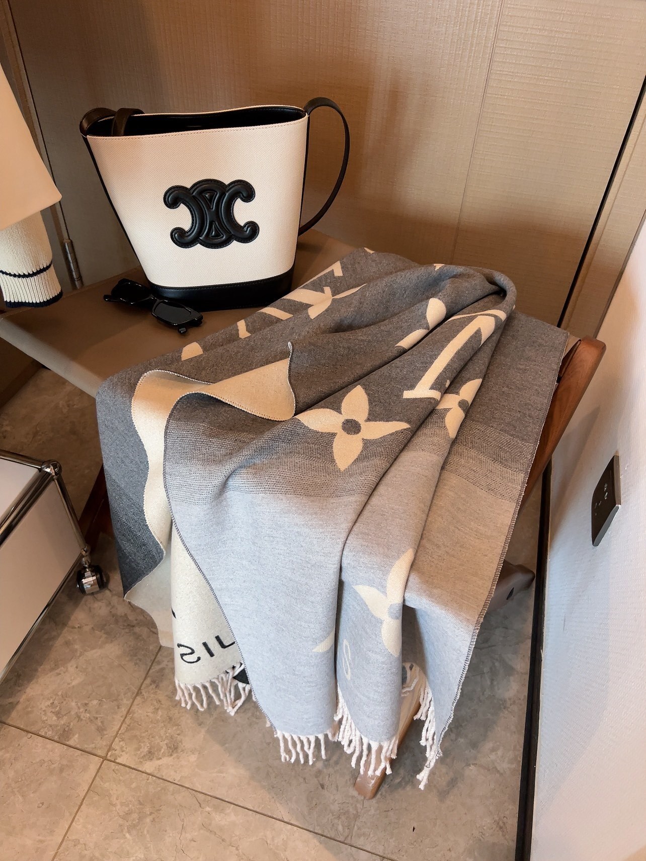 $21.00 LV ZT10038 gallery