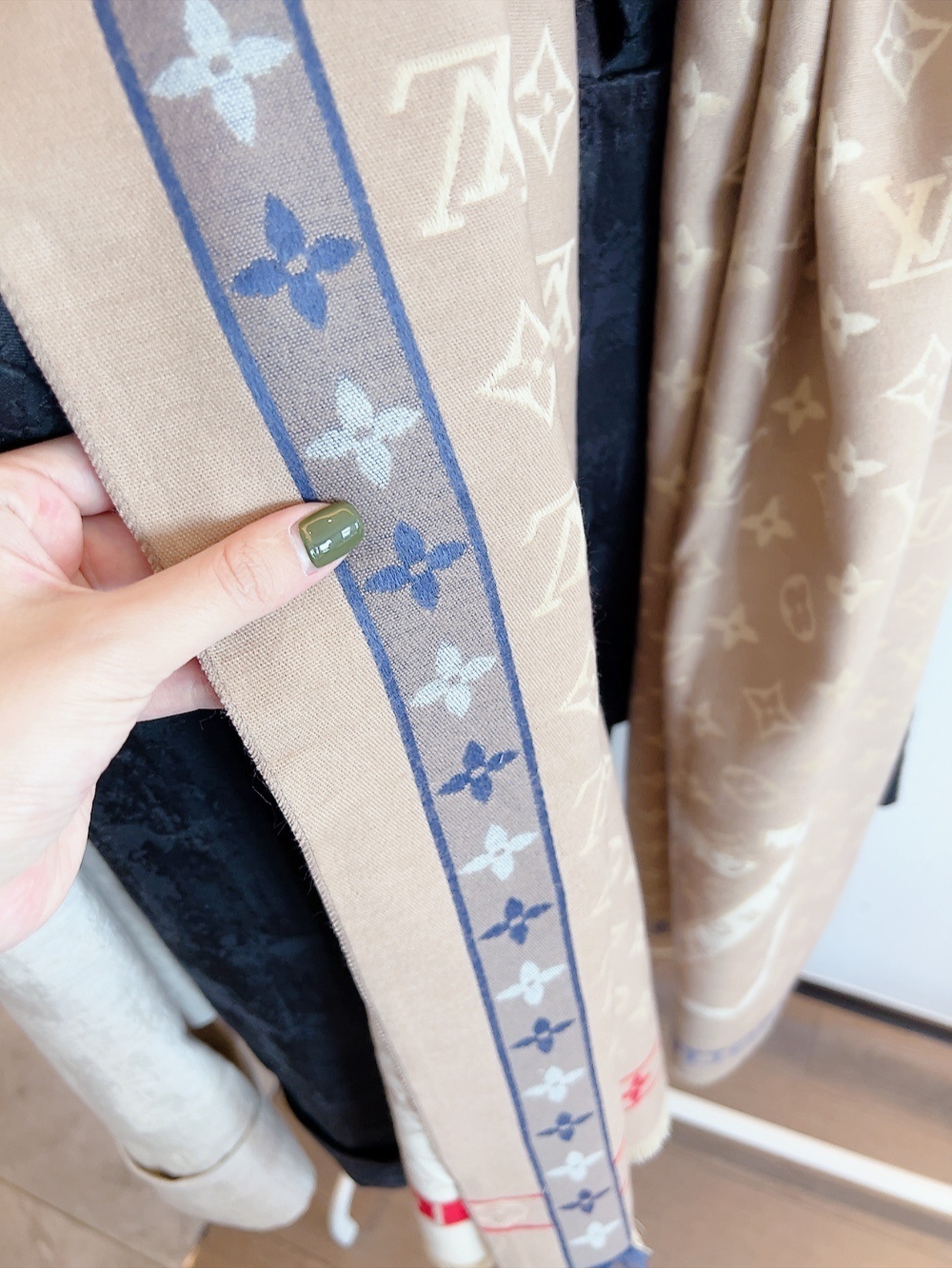 $21.00 LV ZT10044 gallery