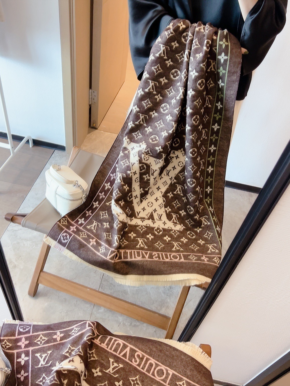 $21.00 LV ZT10044 gallery