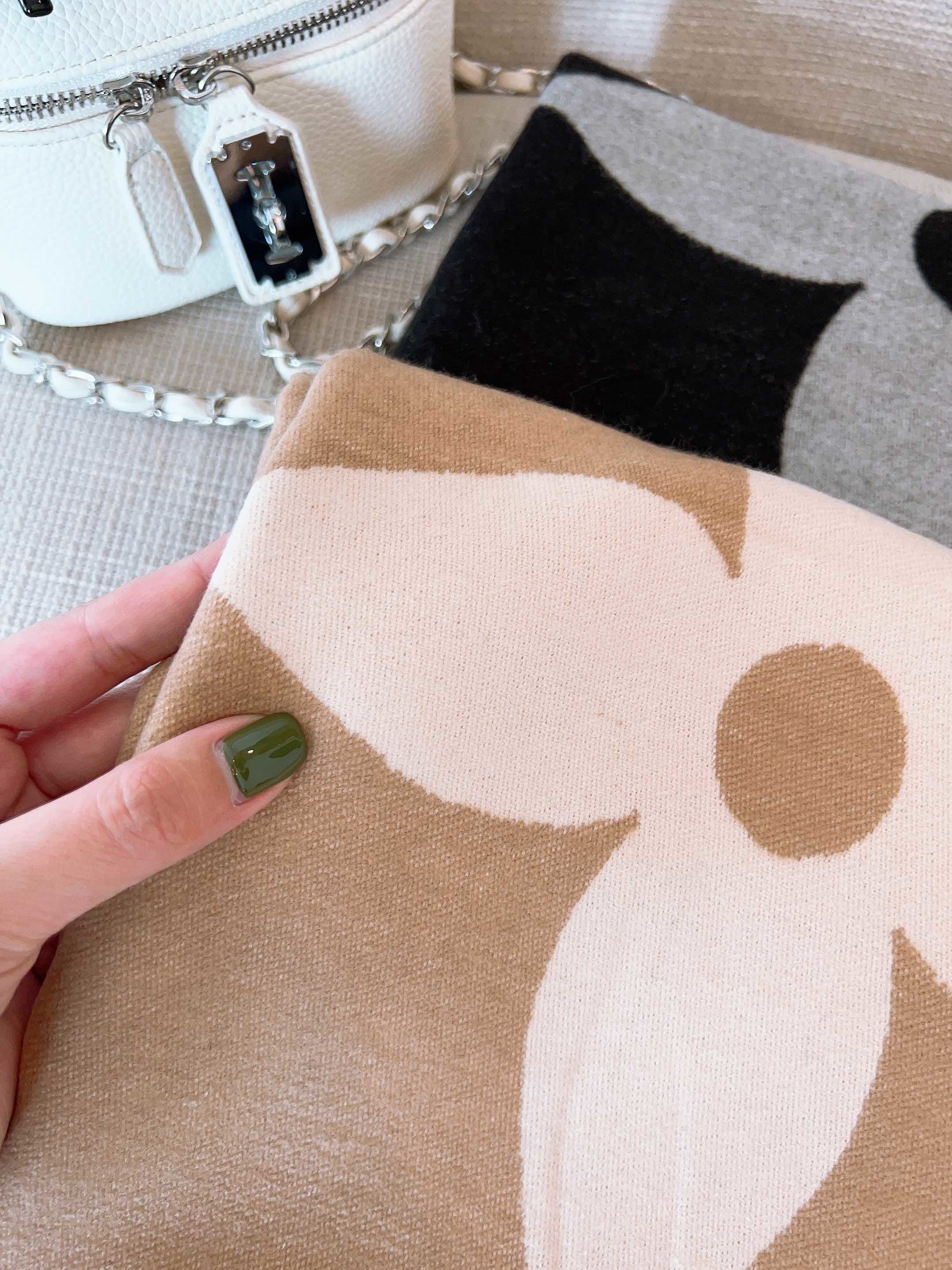 $21.00 LV ZT10048 gallery