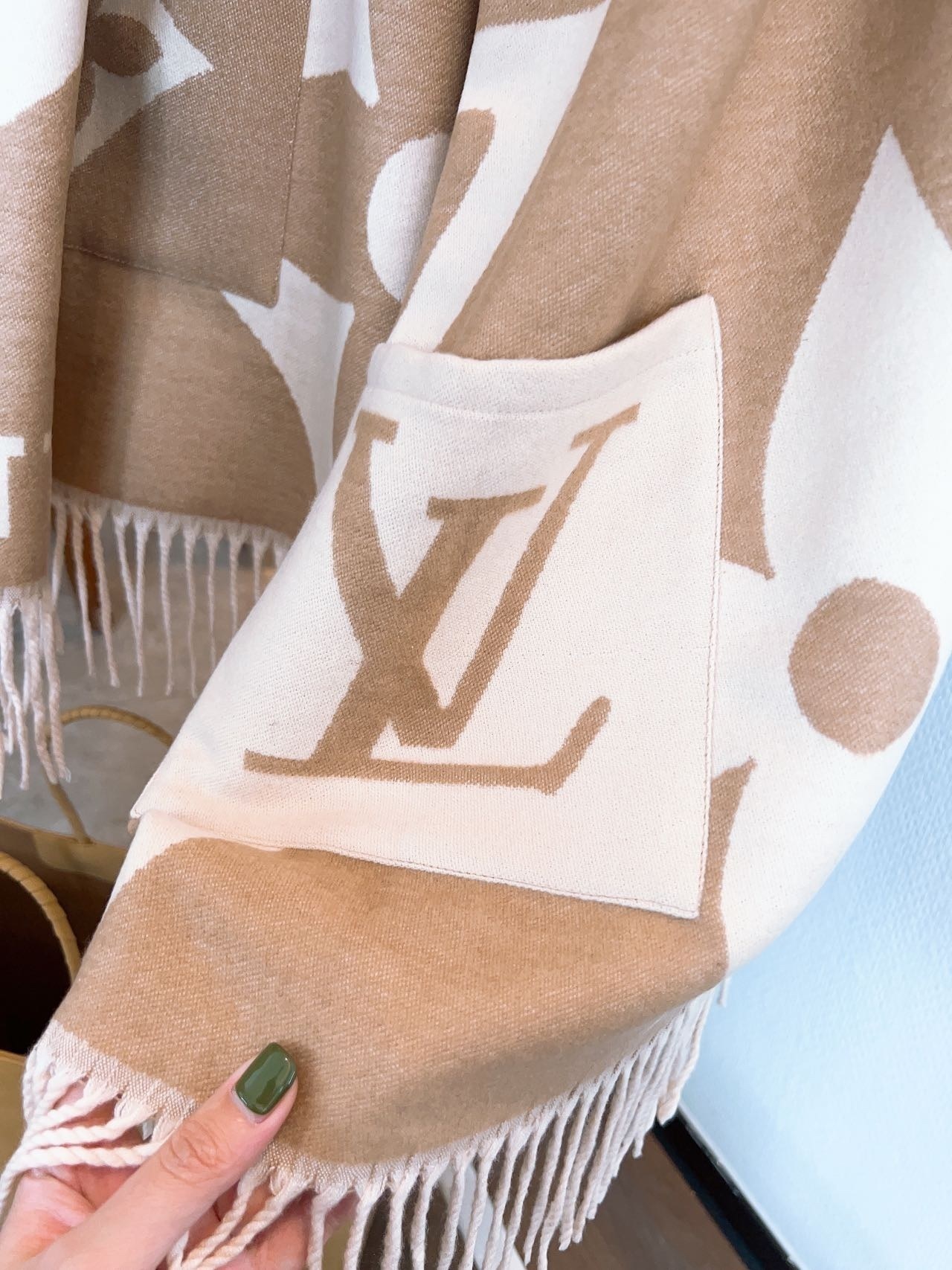 $21.00 LV ZT10048 gallery