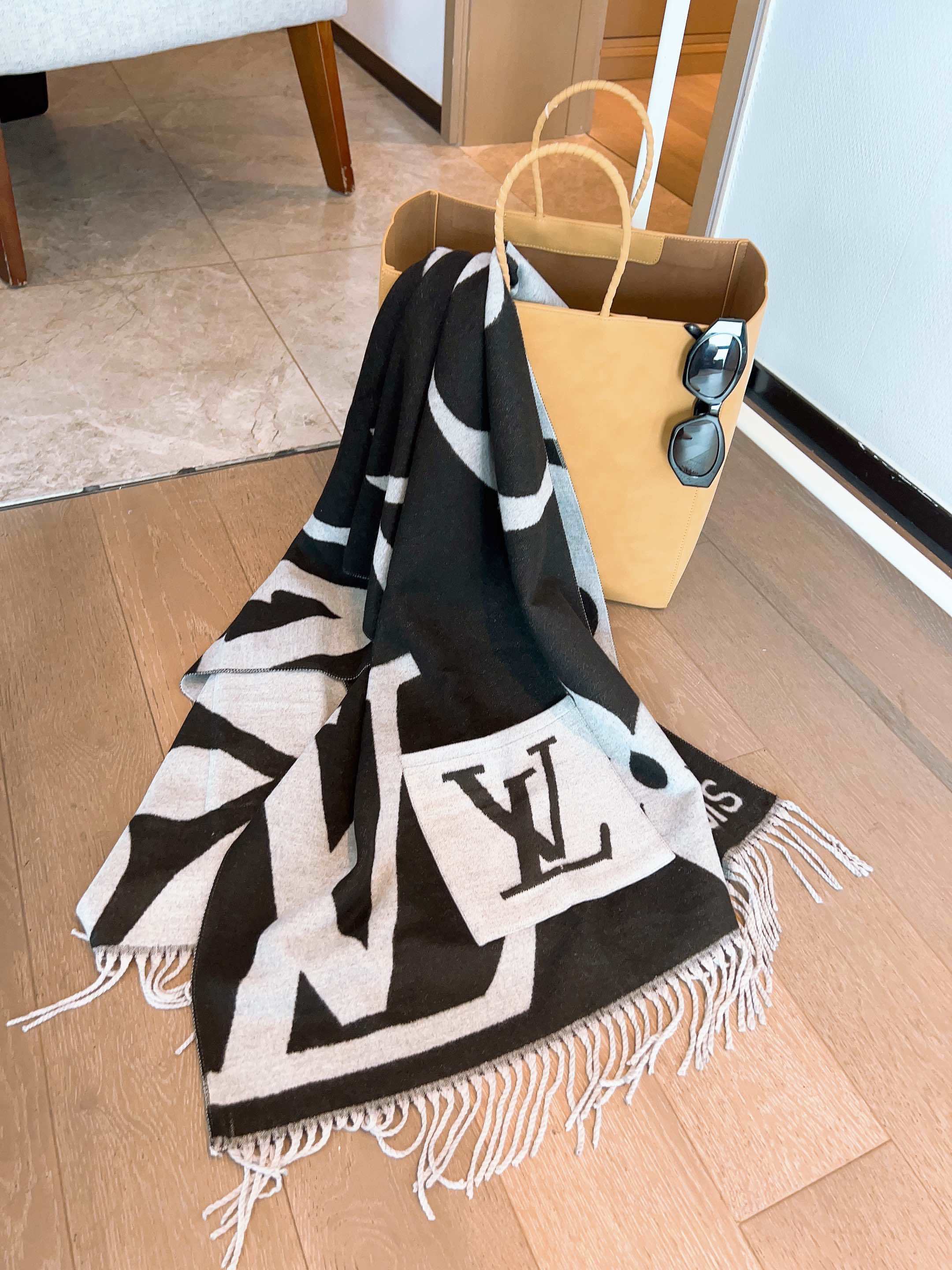 $21.00 LV ZT10048 gallery