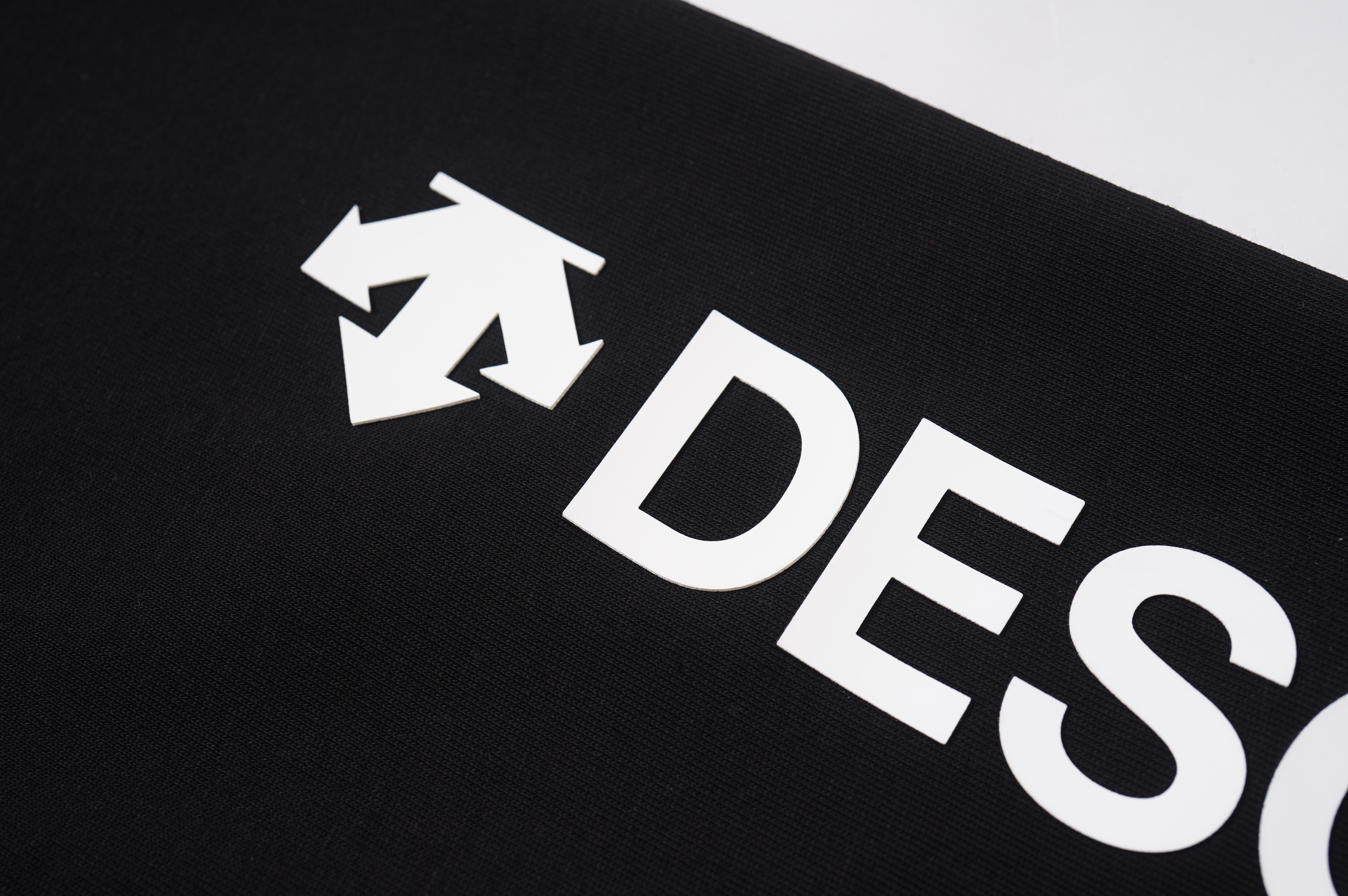 $22.50 DESCENTE ZT10643 gallery