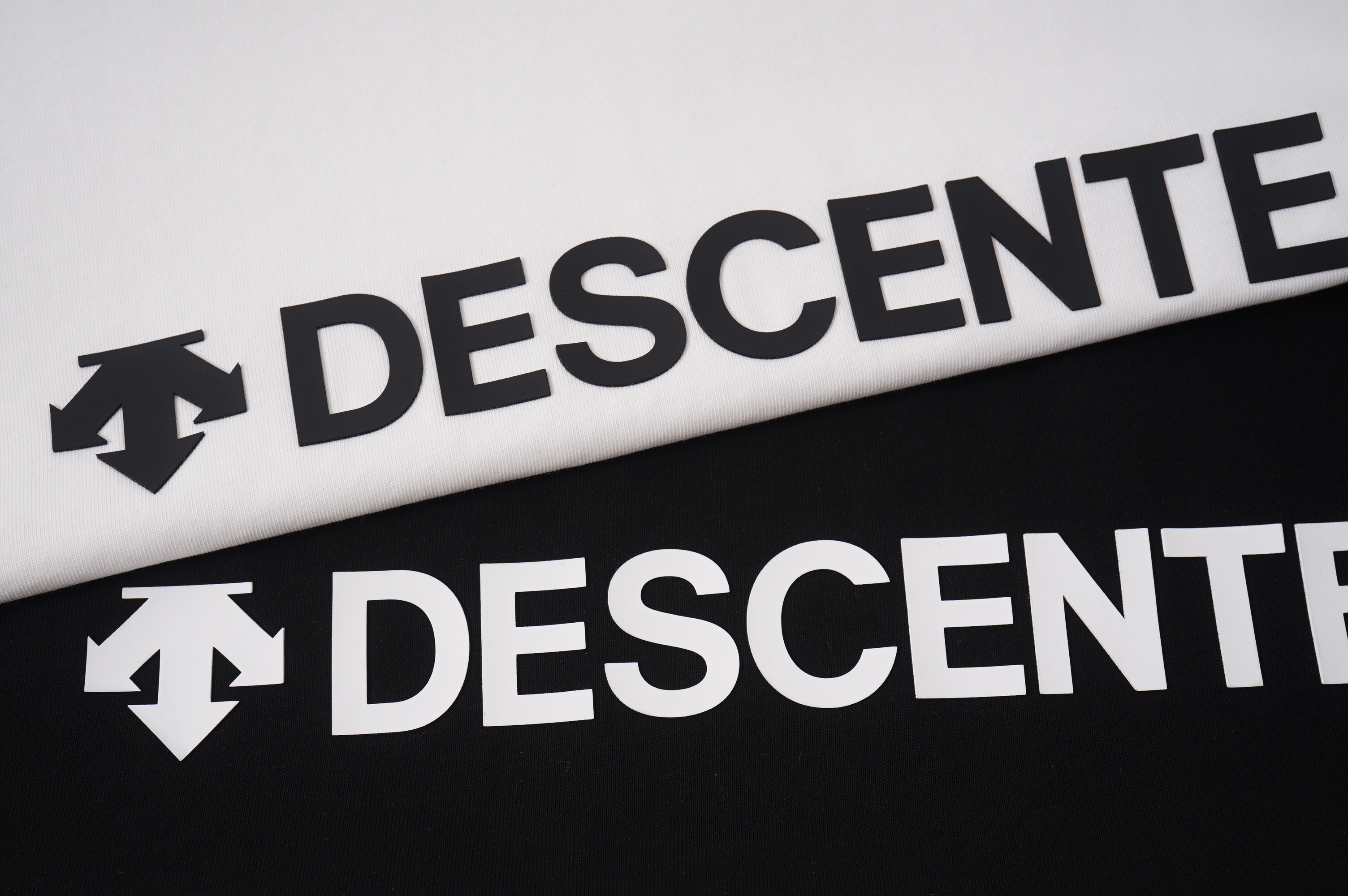 $22.50 DESCENTE ZT10644 gallery