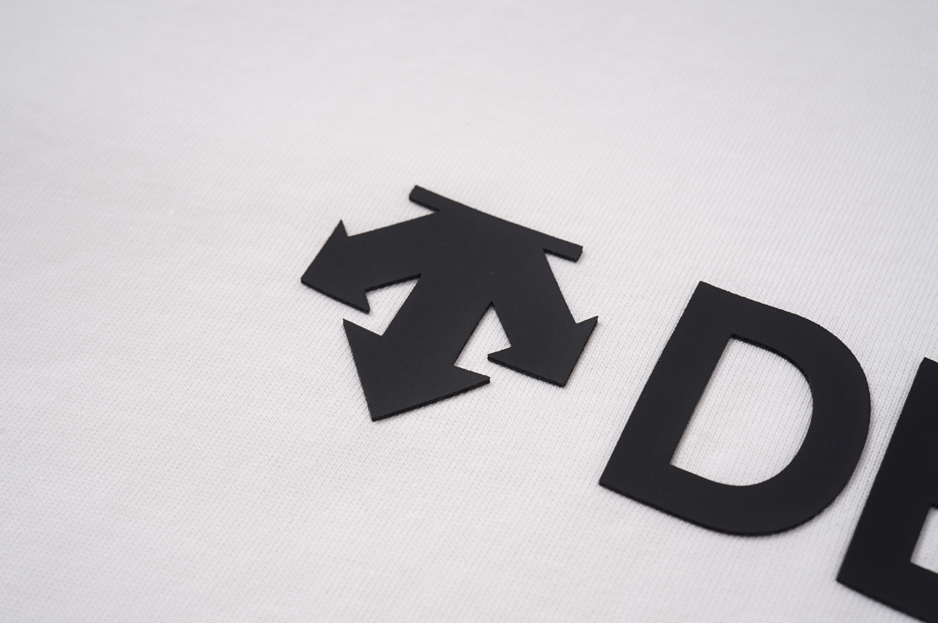 $22.50 DESCENTE ZT10644 gallery