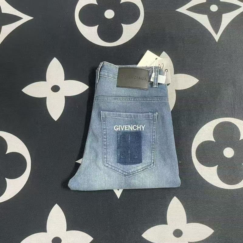 $22.50 GIVENCHY ZT10223 gallery