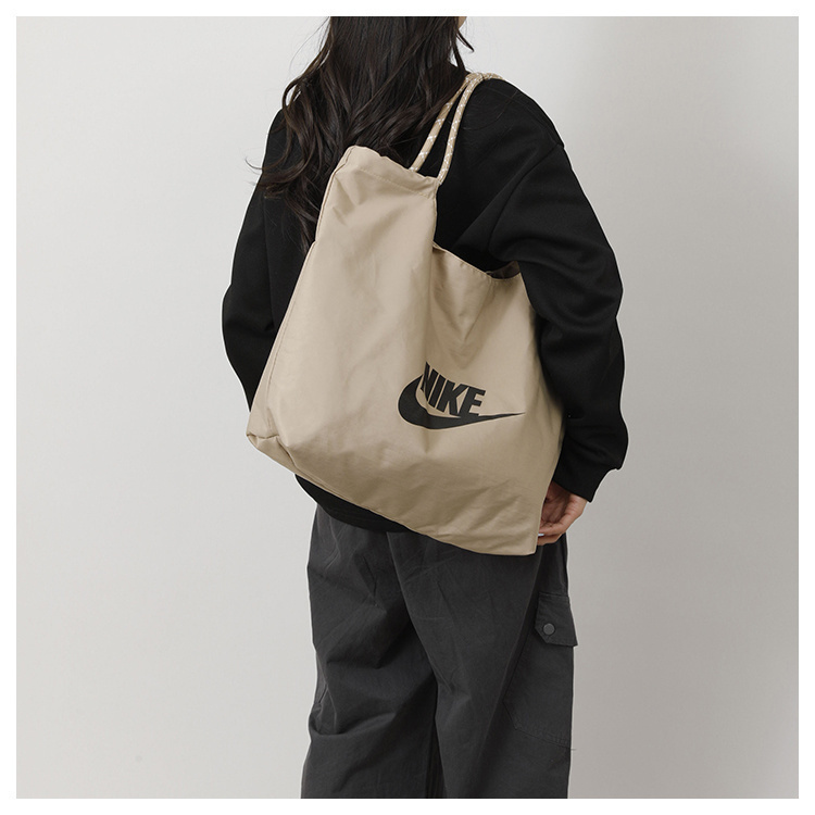 $24.75 NIKE ZT10431 gallery