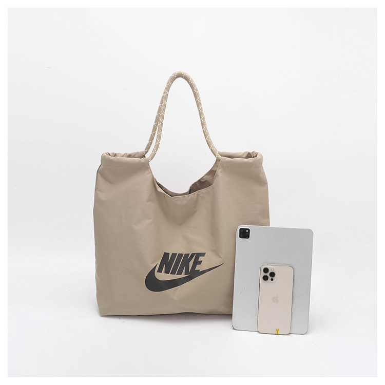 $24.75 NIKE ZT10431 gallery