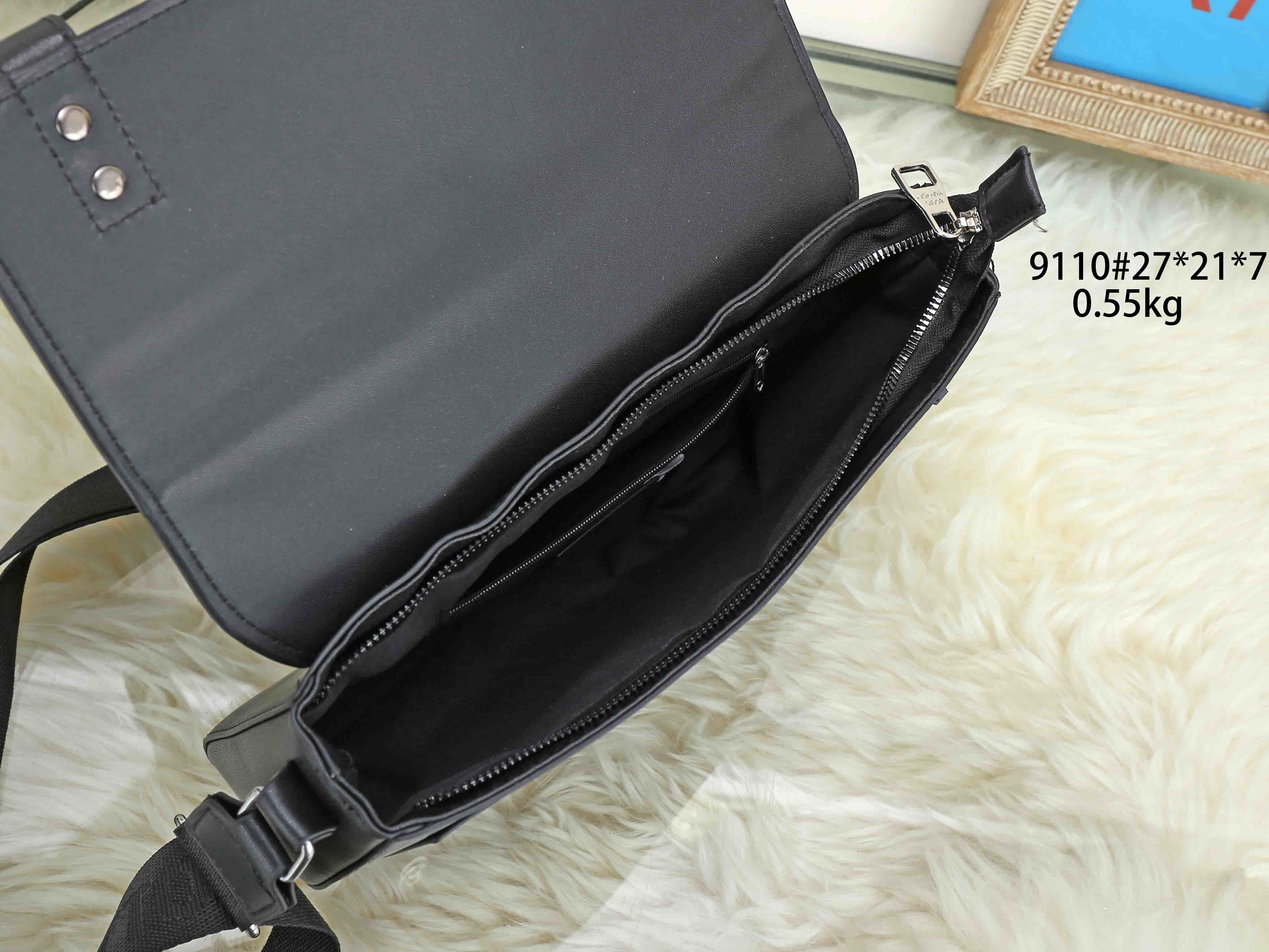 $25 LV ZT9741 gallery