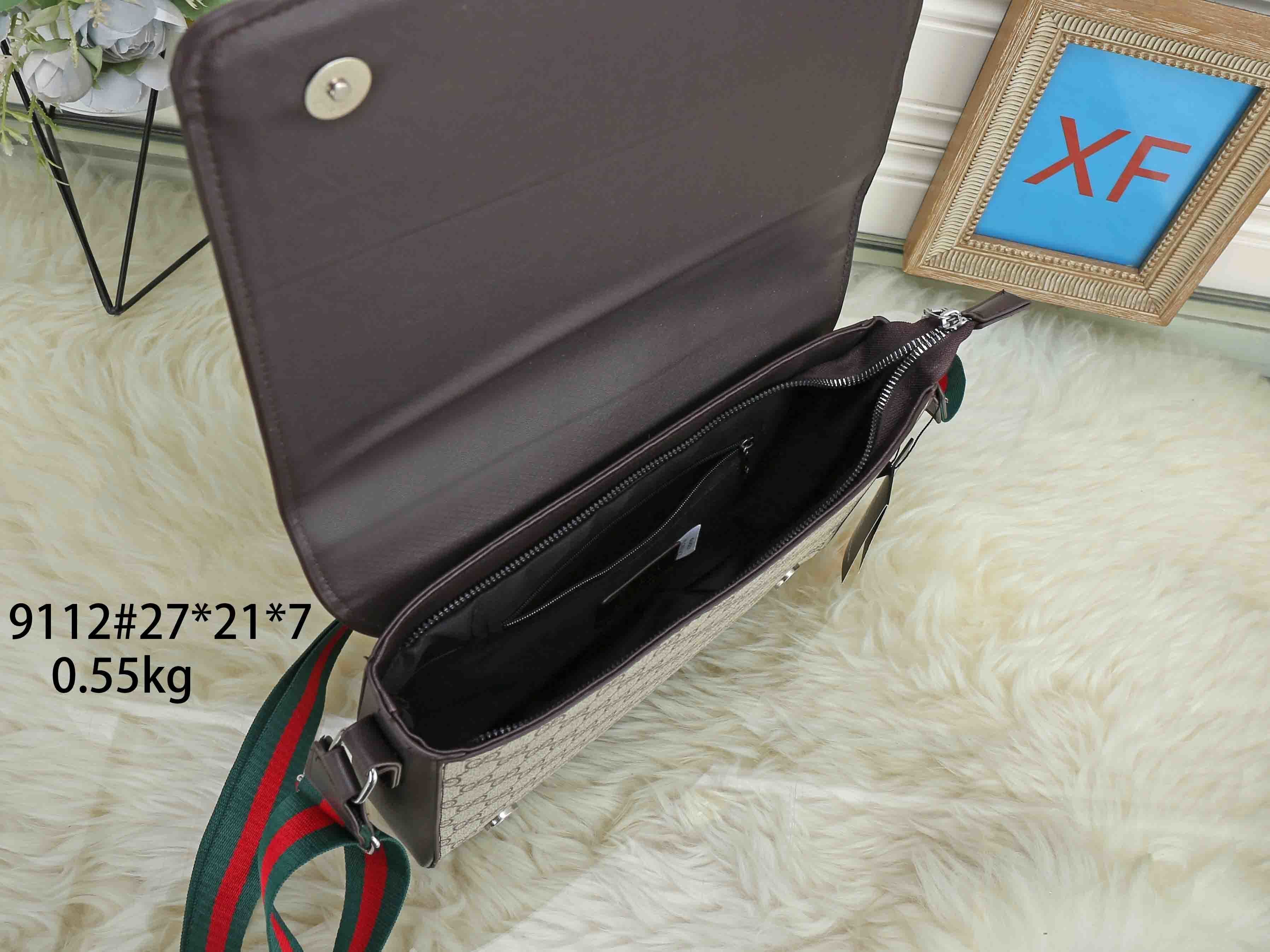 $25 LV ZT9742 gallery