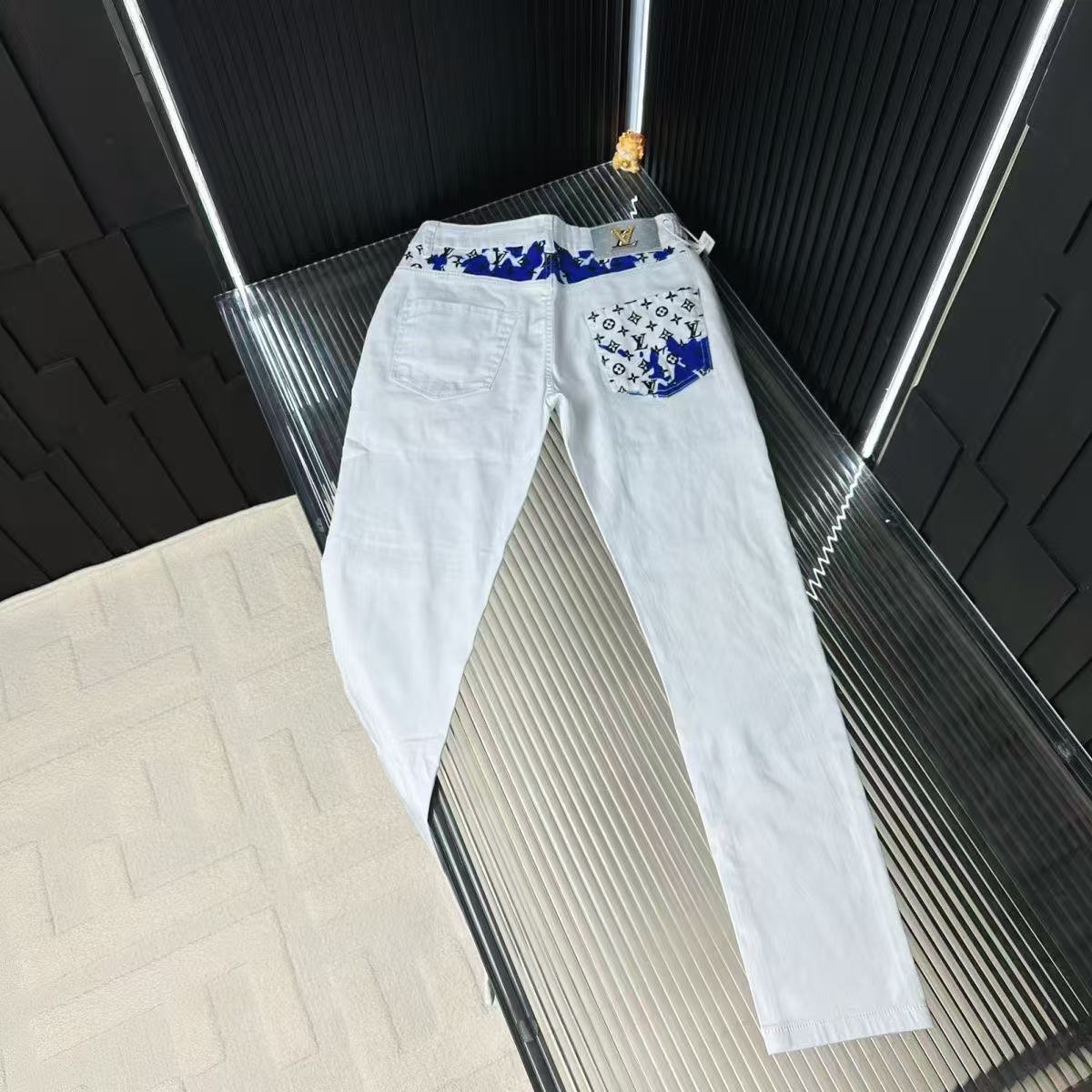 $27 LV ZT10218 gallery