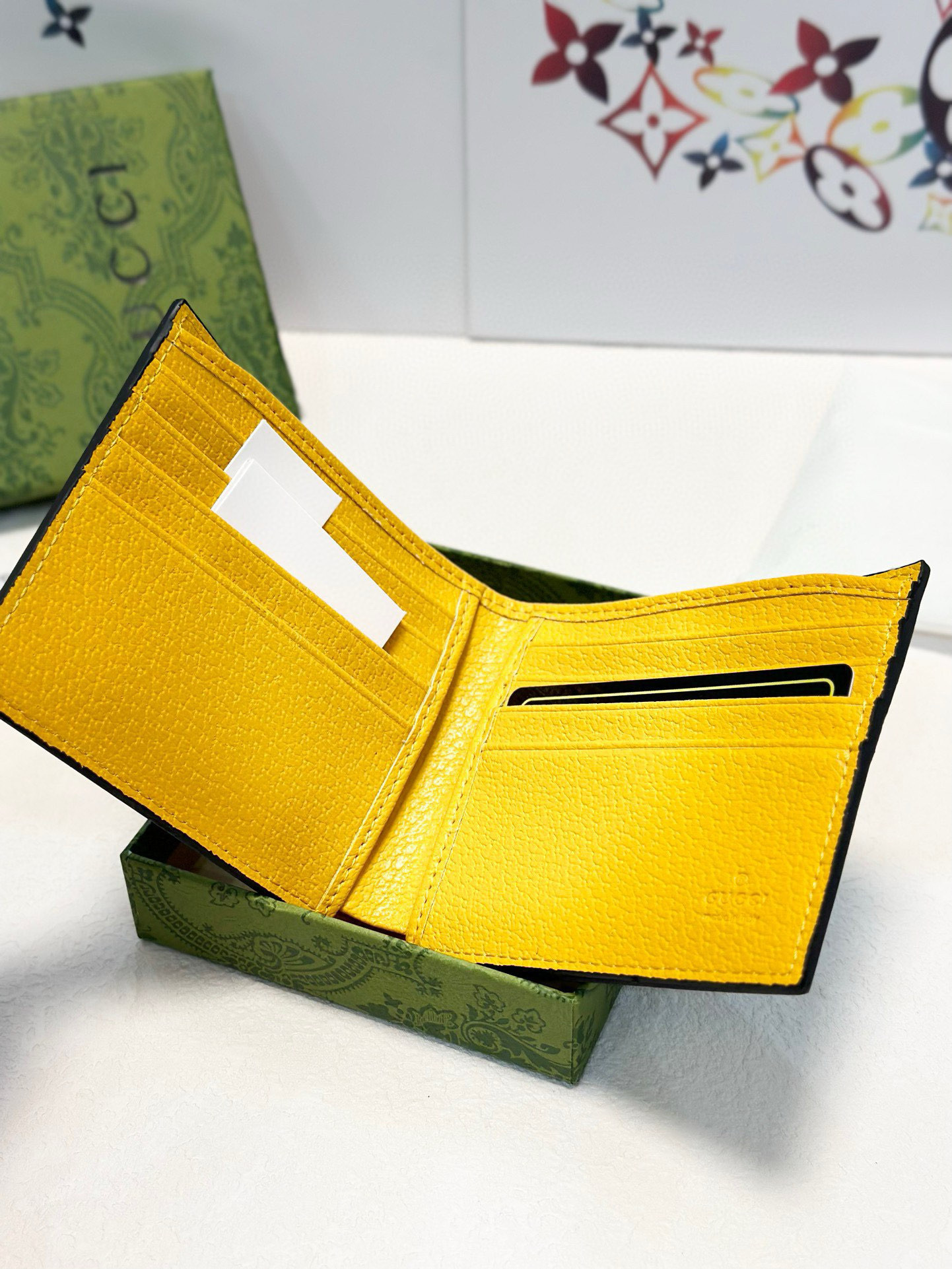 $27.68 GUCCI ZT9563 gallery