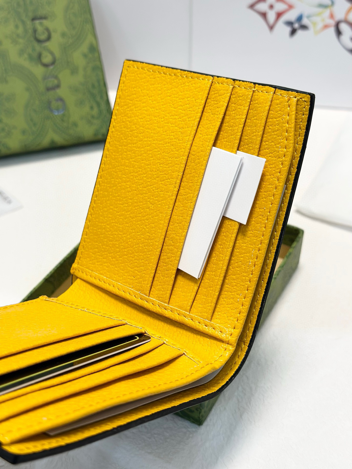 $27.68 GUCCI ZT9563 gallery