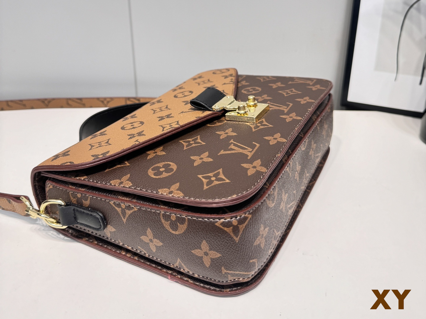 $27.68 LV ZT9737 gallery