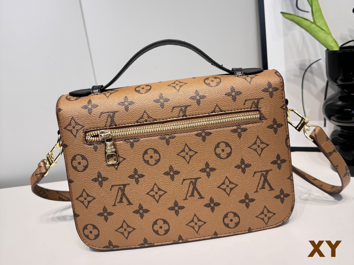 $27.68 LV ZT9737 gallery