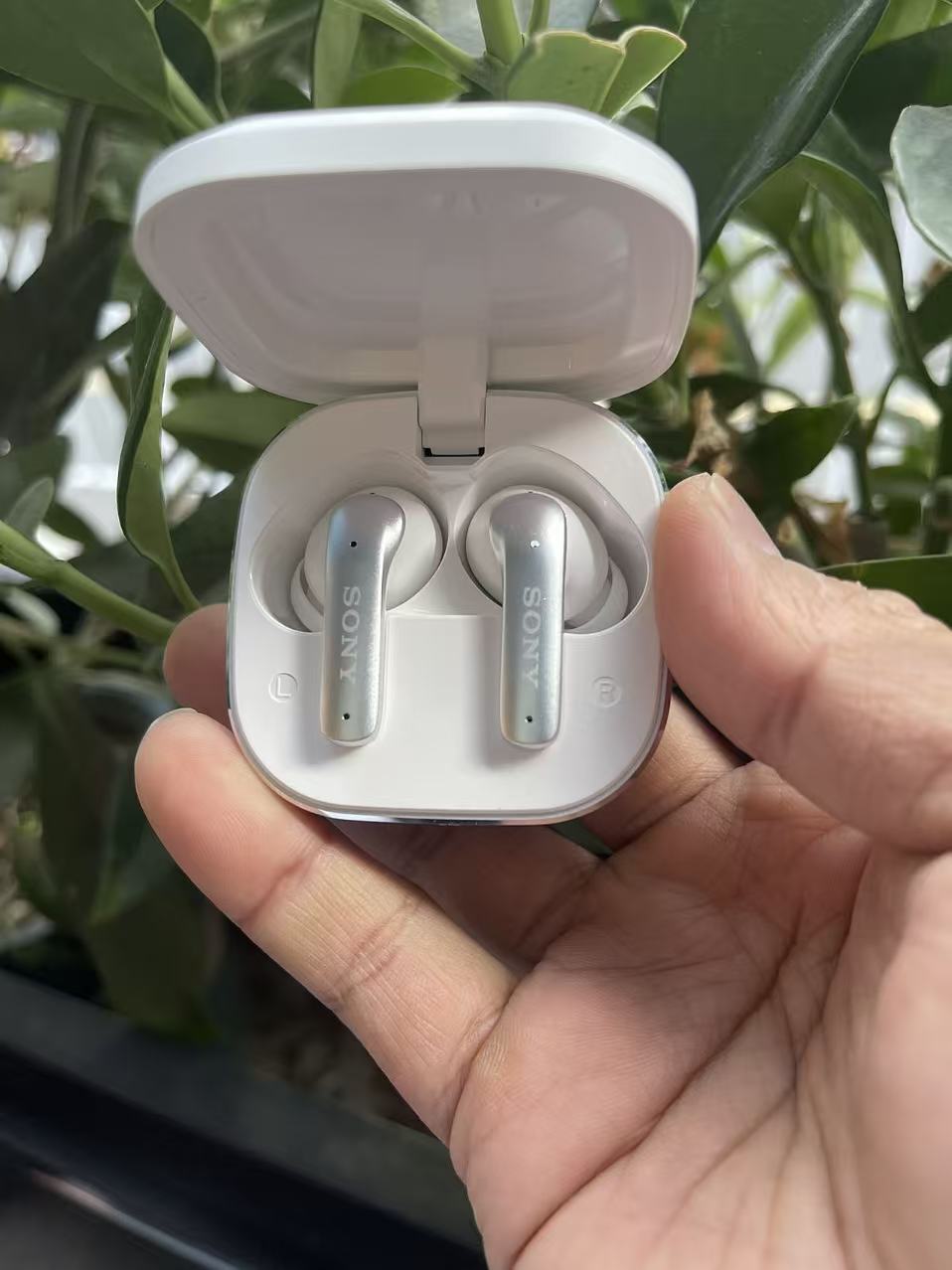 $27.68 SONY ZT9773 gallery