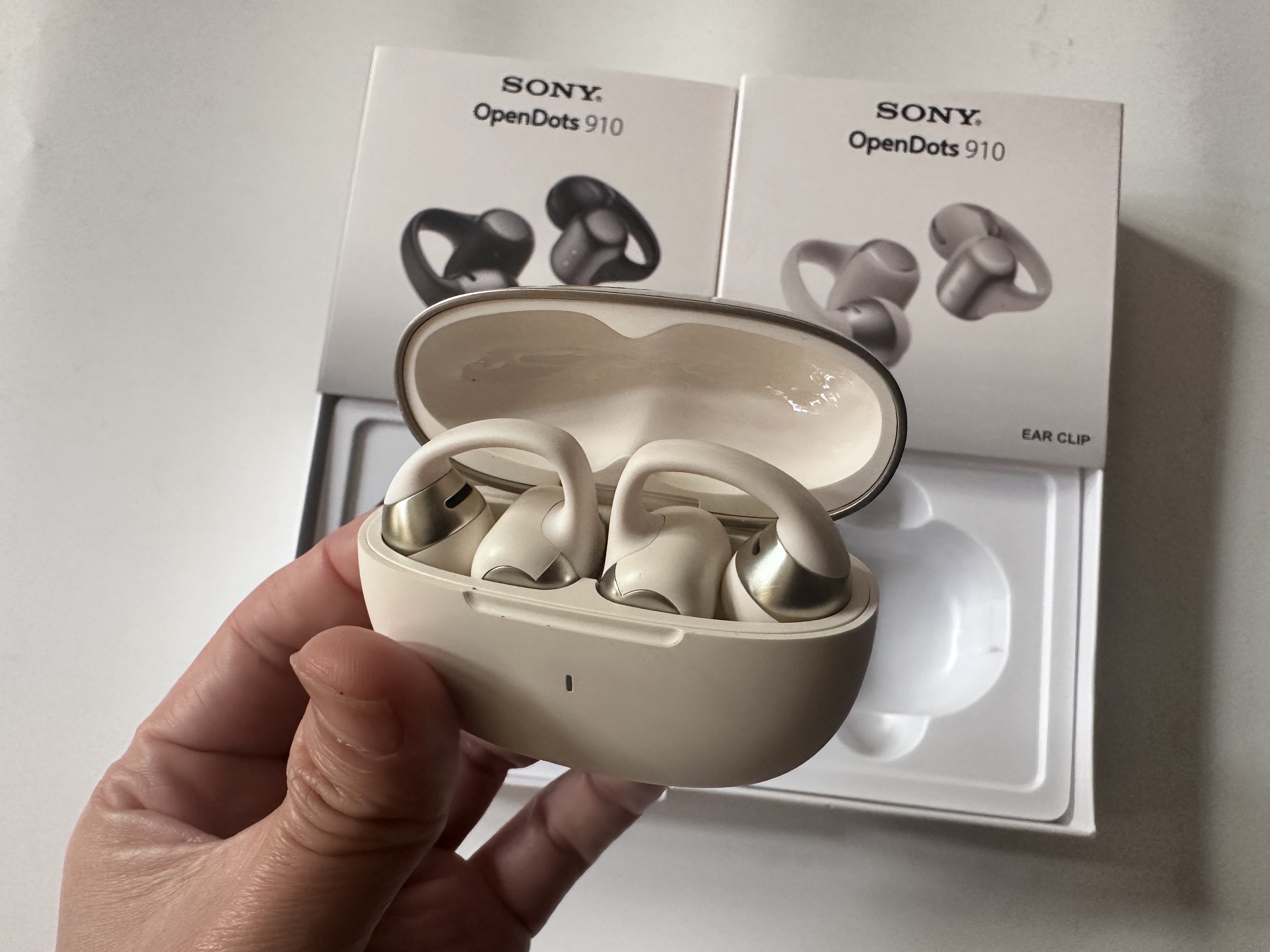 $27.68 SONY ZT9779 gallery