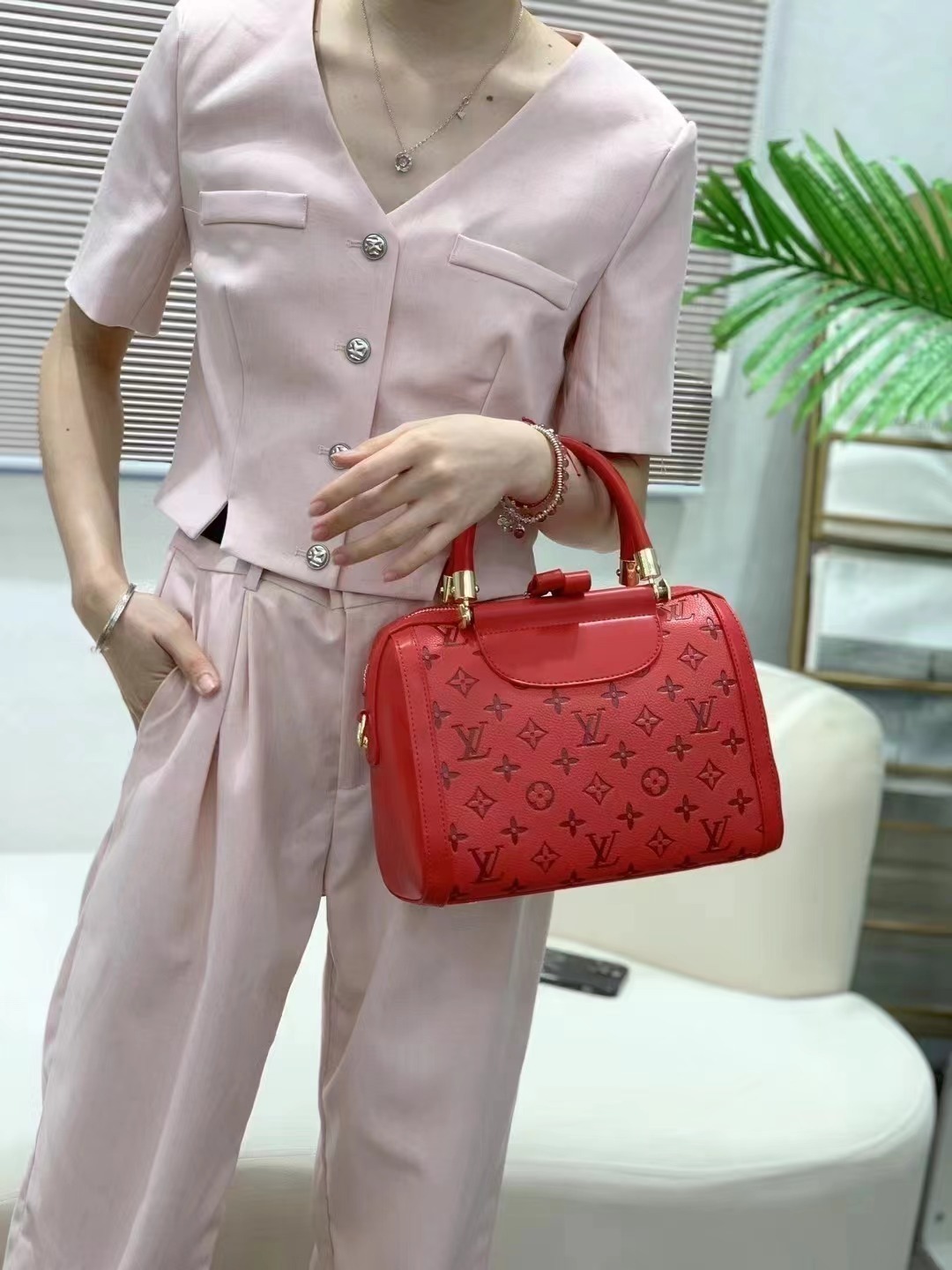 $31.25 LV ZT9736 gallery