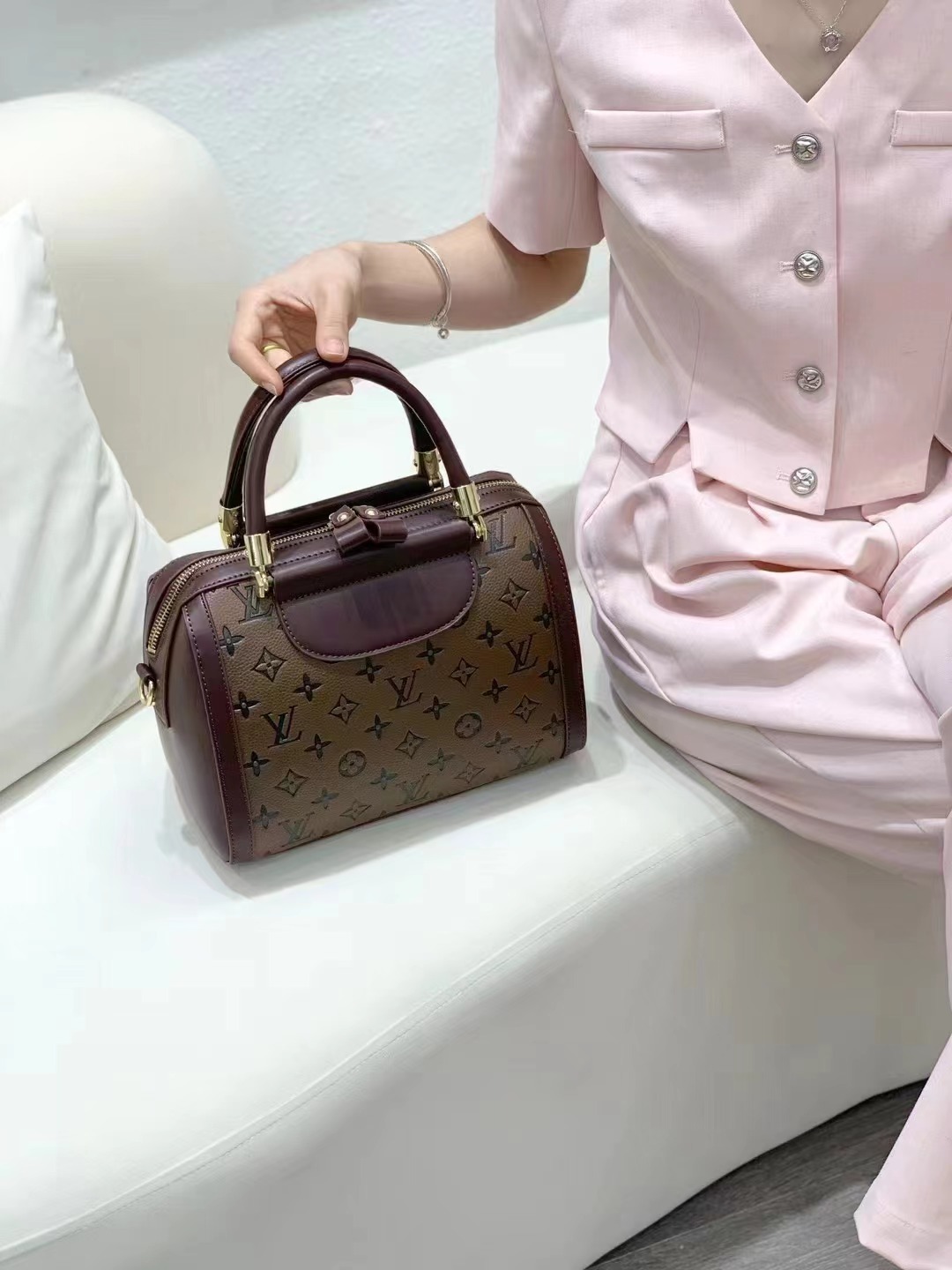 $31.25 LV ZT9736 gallery