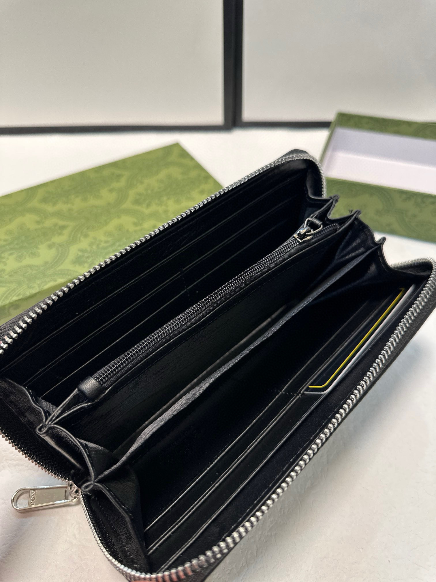 $32.15 GUCCI ZT9572 gallery