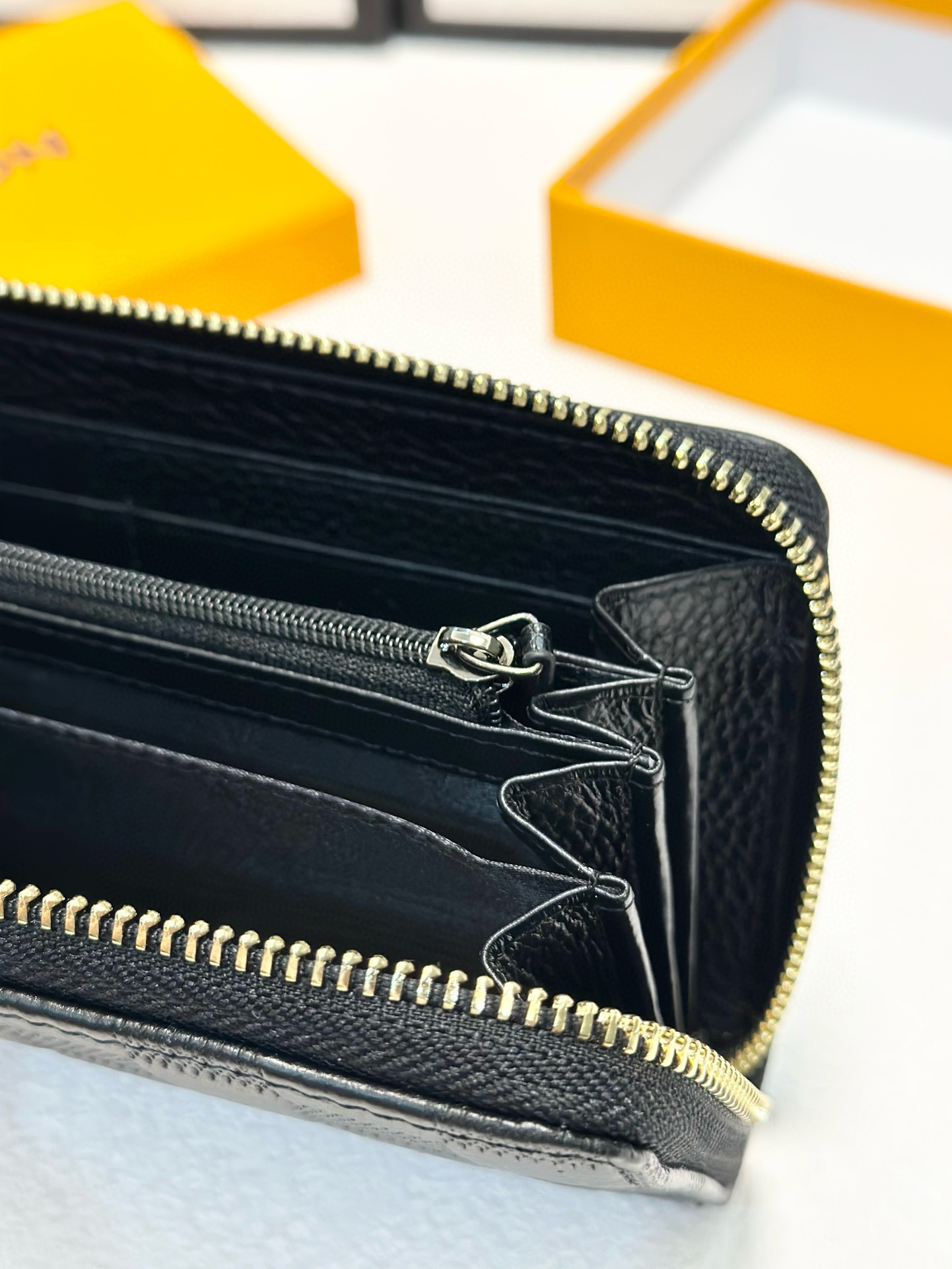 $32.15 LV ZT9567 gallery