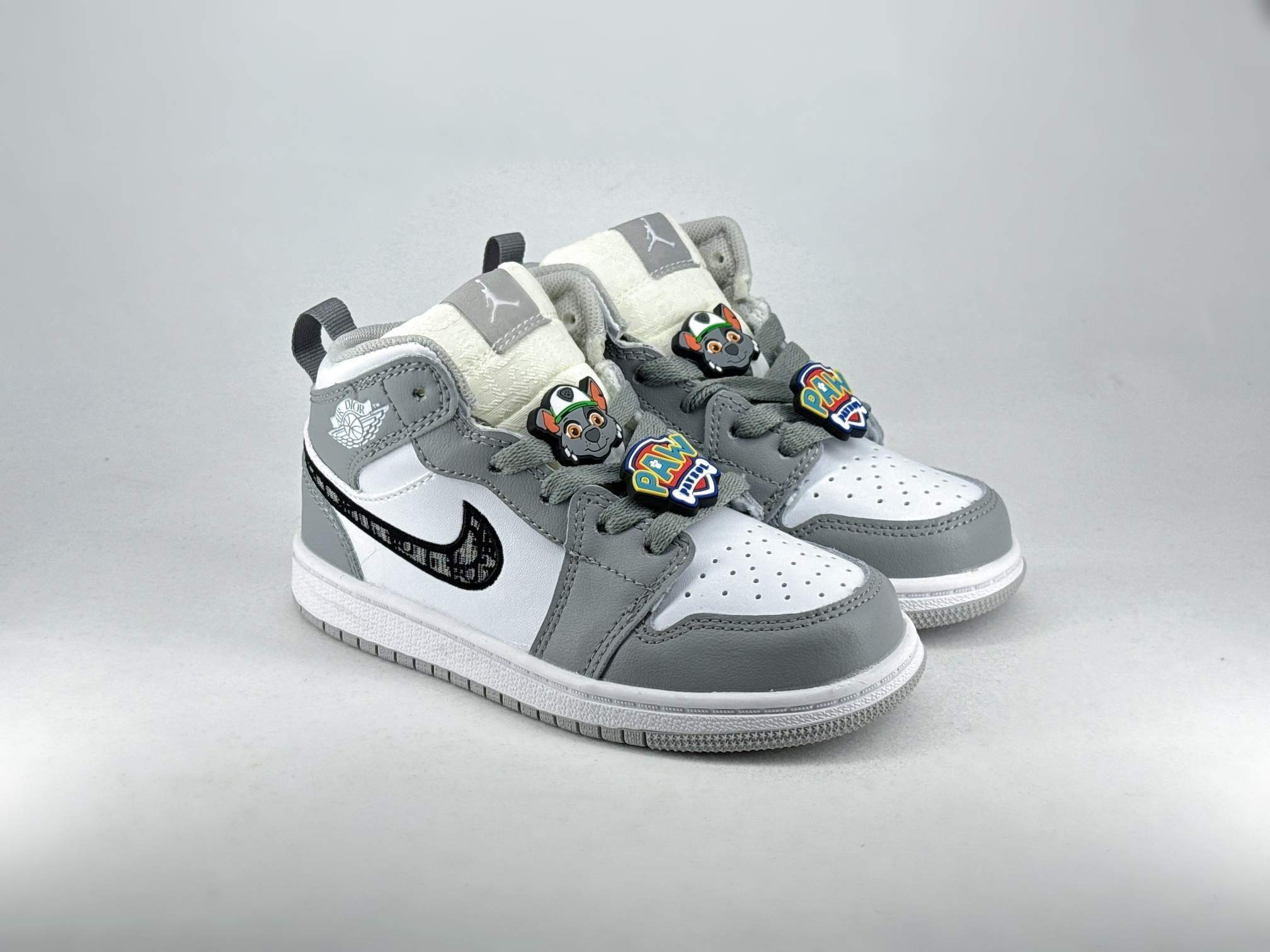 $32.15 NIKE ZT8850 gallery