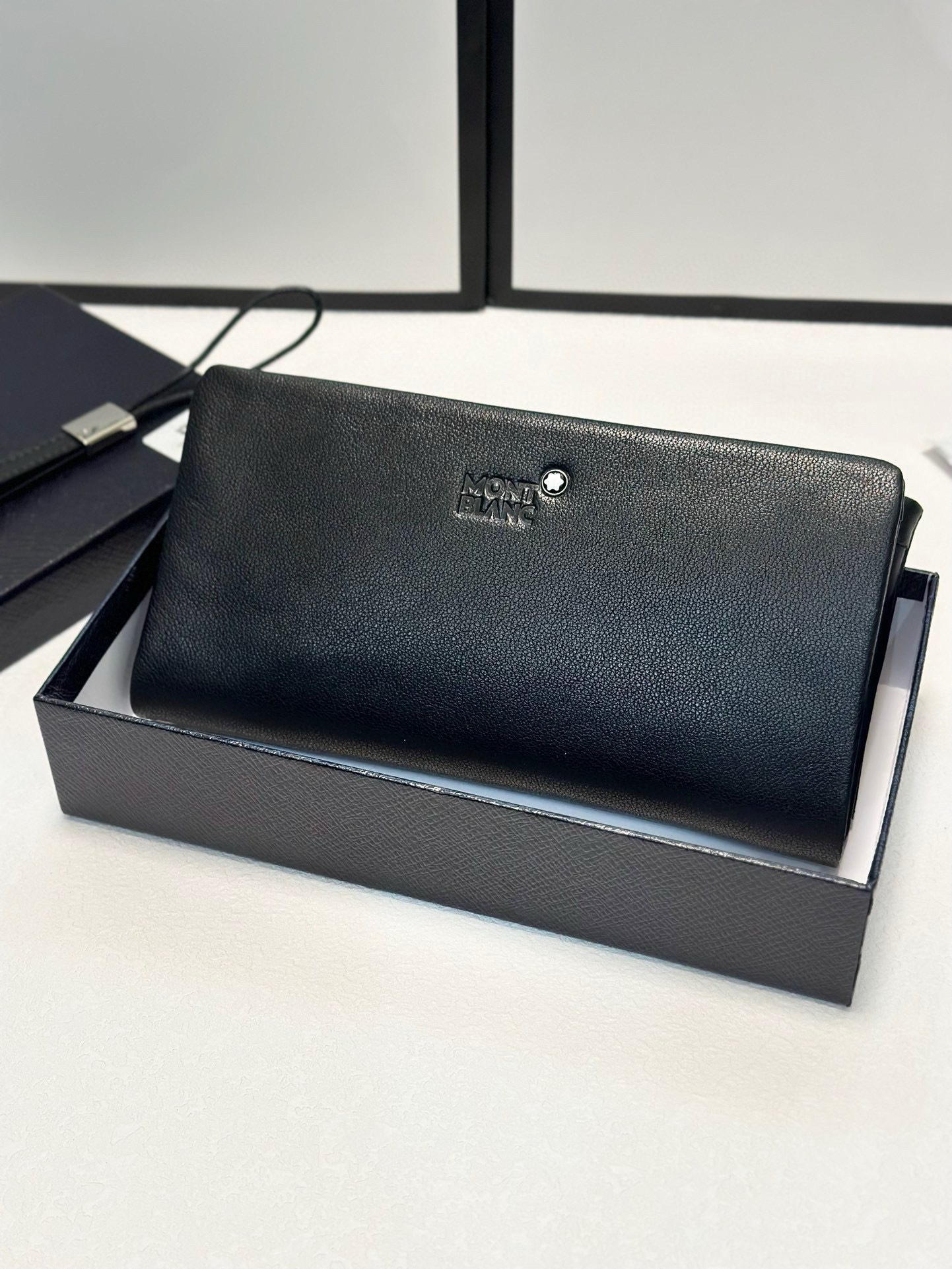 $35.72 Montblanc ZT9579 gallery